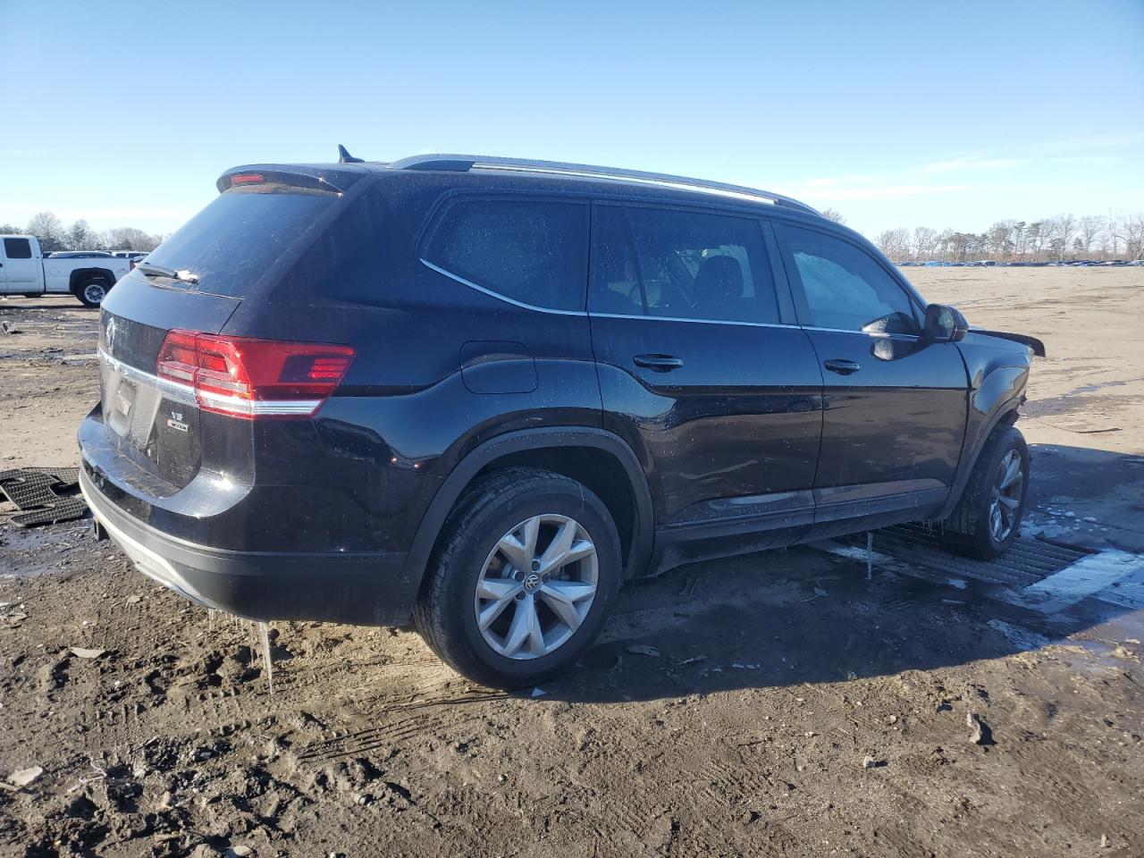 2019 Volkswagen Atlas - Image 3
