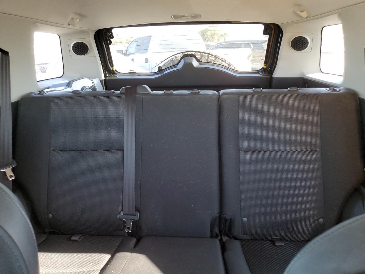 2010 Toyota FJ Cruiser - Image 10