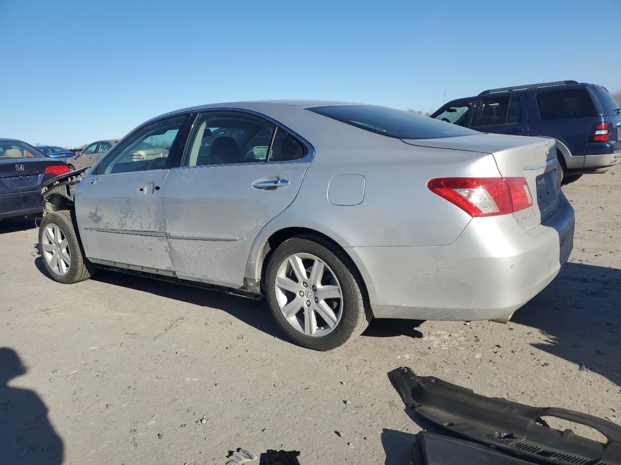 2009 Lexus ES - Image 2