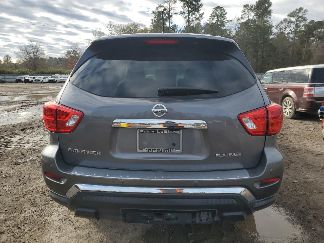 2017 Nissan Pathfinder S VIN: 5N1DR2MN7HC906032 Lot: 88131805