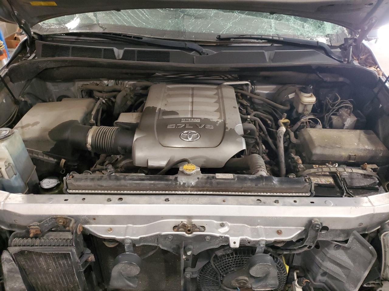 2010 Toyota Sequoia - Image 14