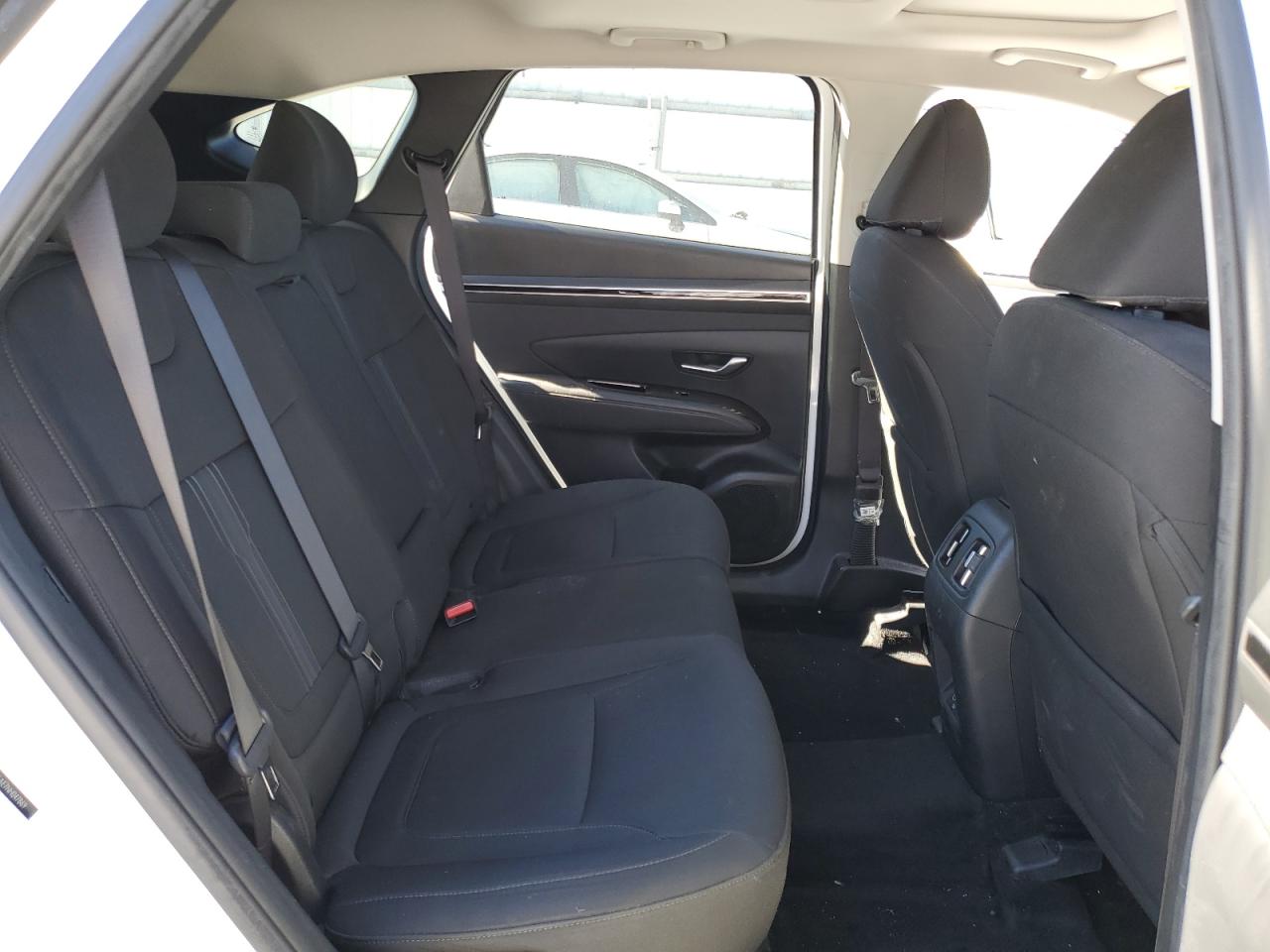 2022 Hyundai Tucson - Image 12