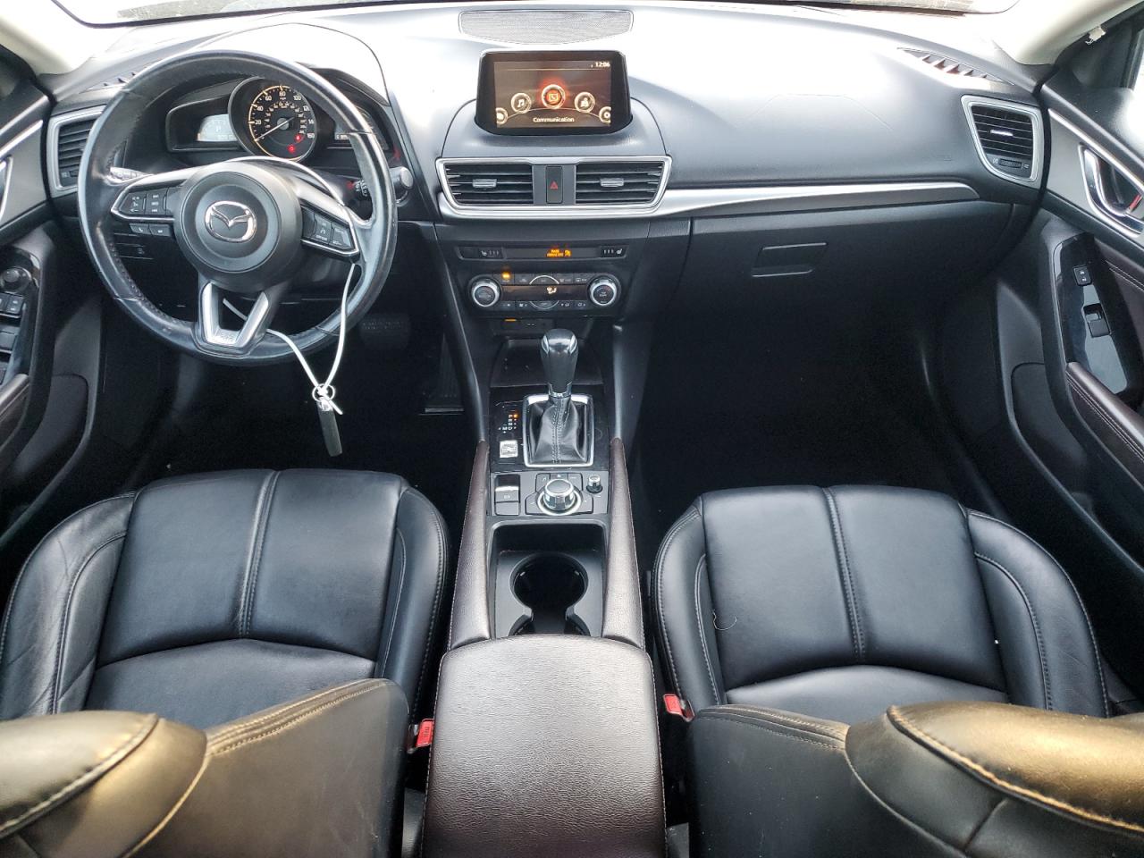 2018 Mazda 3 - Image 8