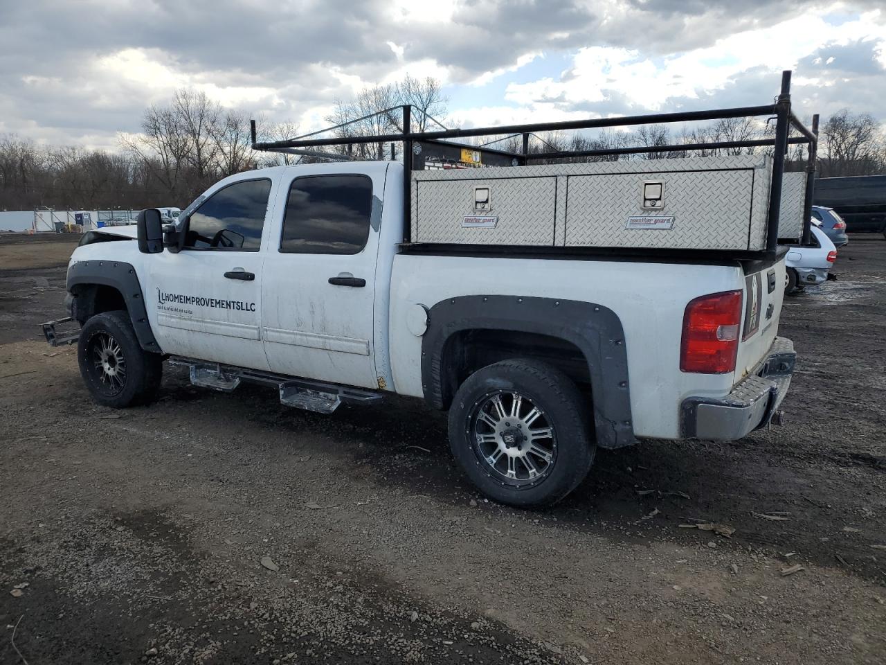 2013 Chevrolet Silverado - Image 2