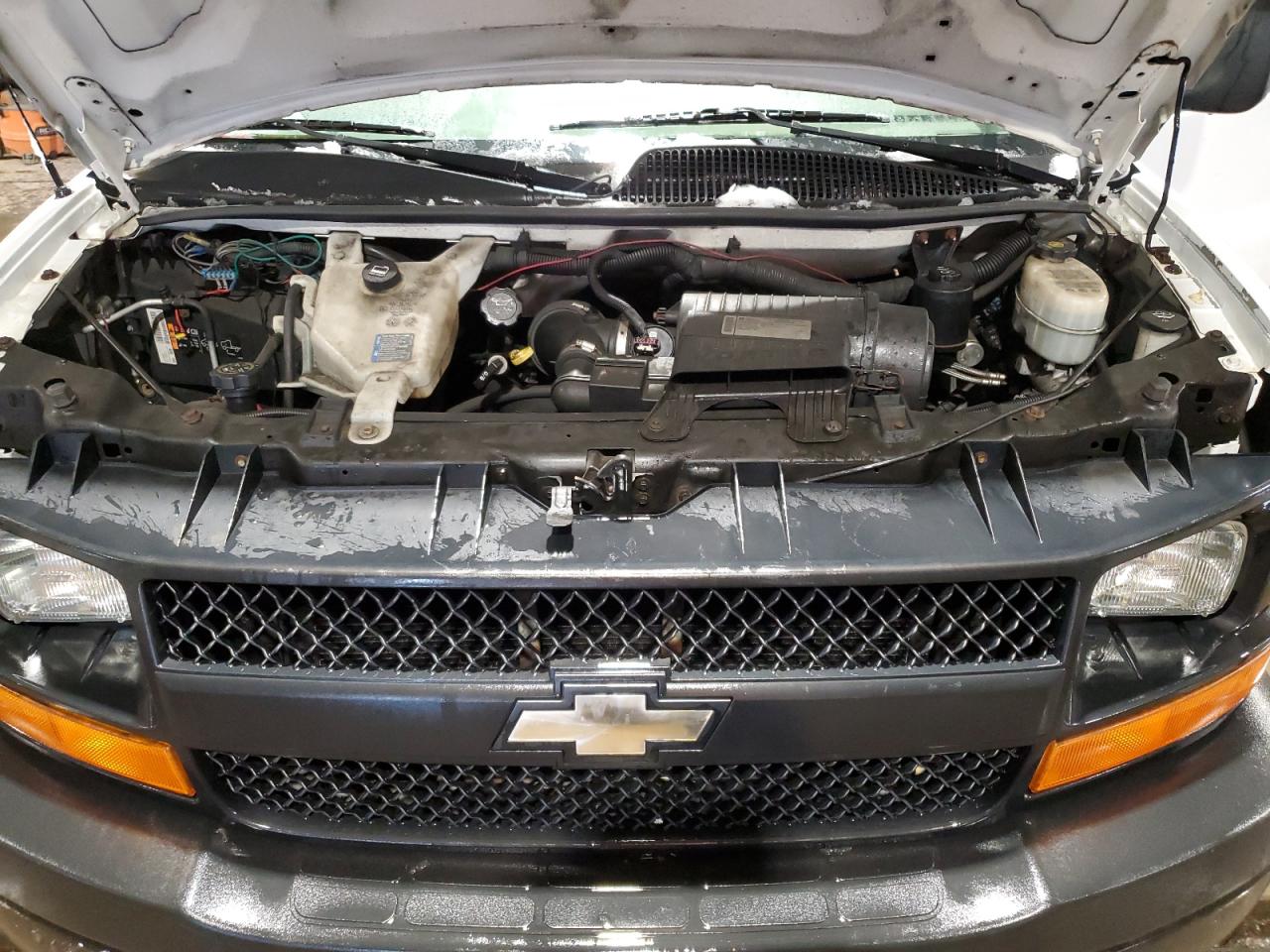 2012 Chevrolet Express - Image 14