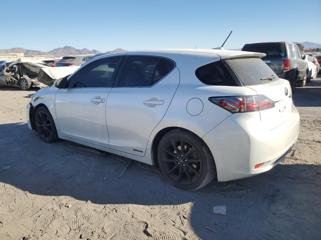 2012 Lexus CT - Image 2