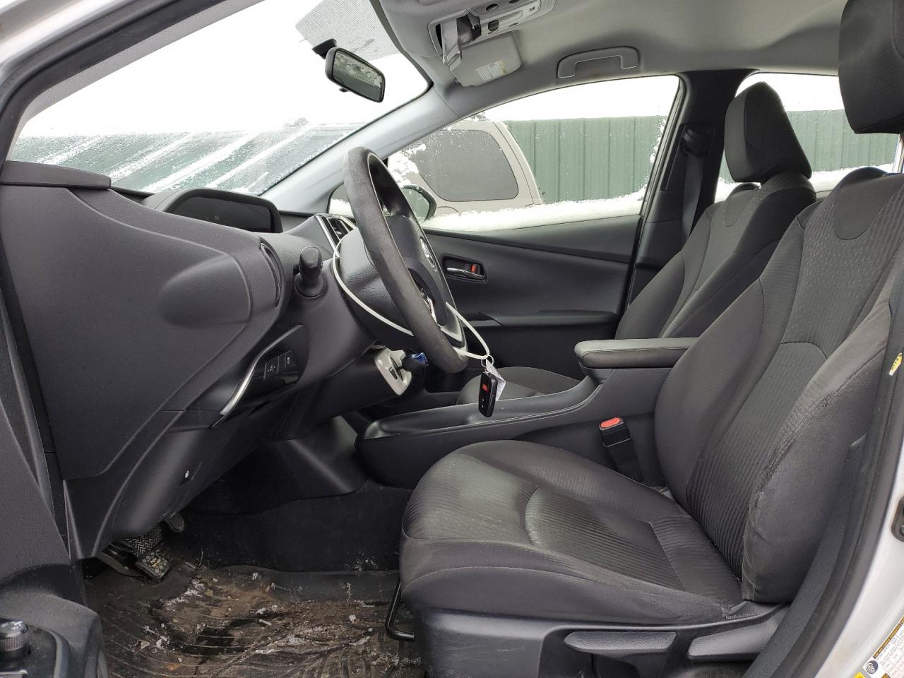 2016 Toyota Prius - Image 7