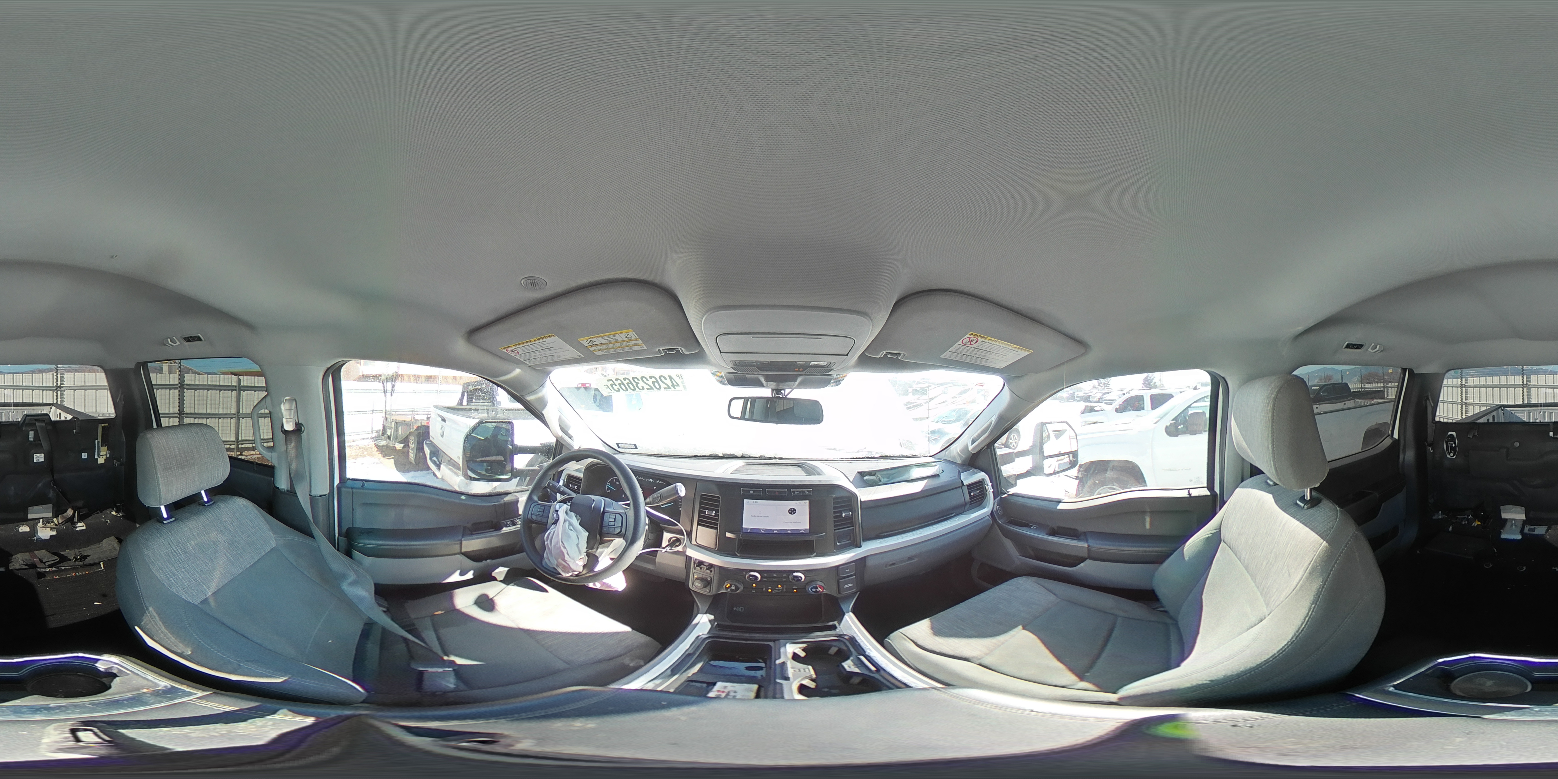 2023 Ford F250 - Image 13