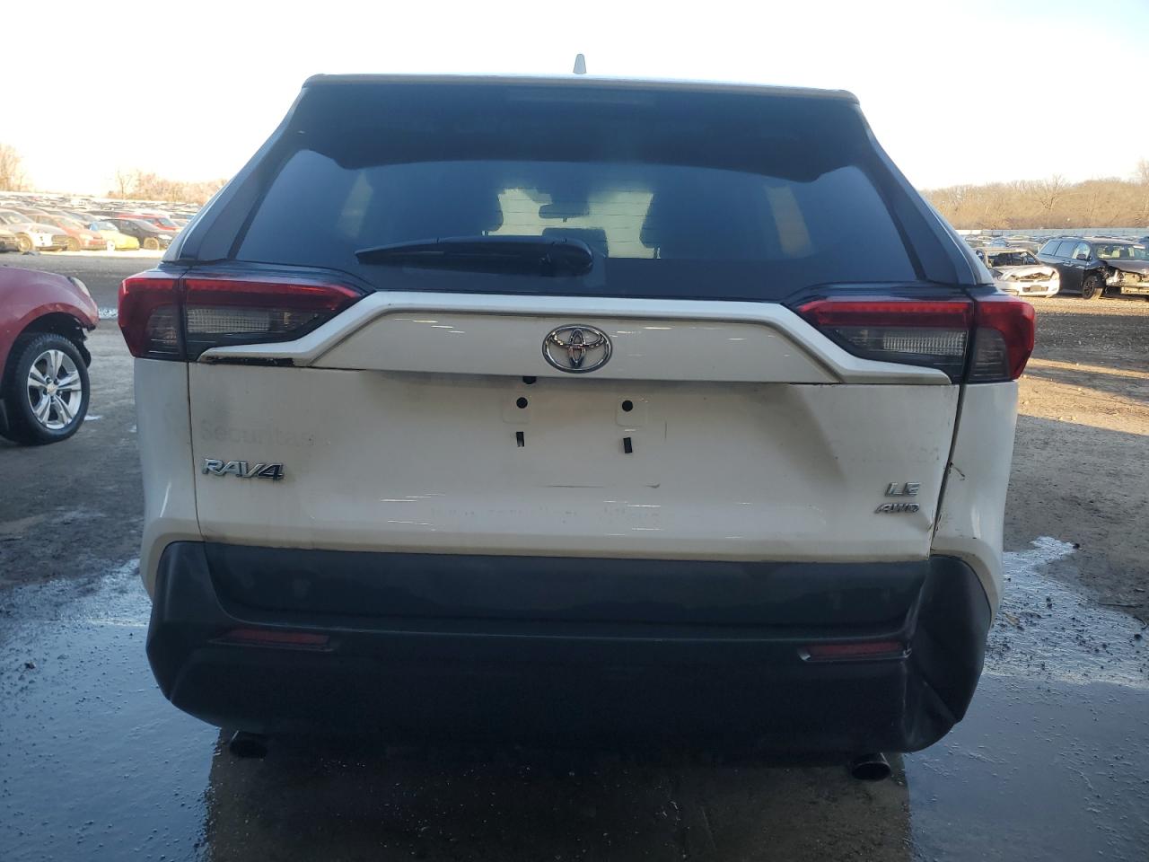 2024 Toyota RAV 4 - Image 6