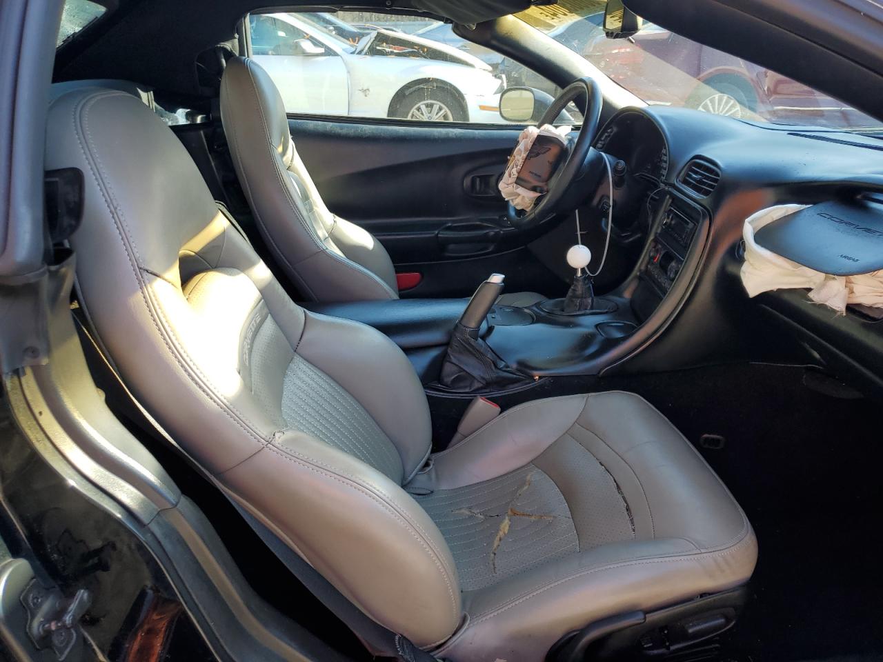 2000 Chevrolet Corvette VIN: 1G1YY32G4Y5130894 Lot: 86603004