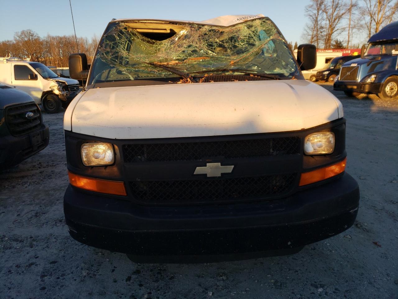 2015 Chevrolet Express - Image 5