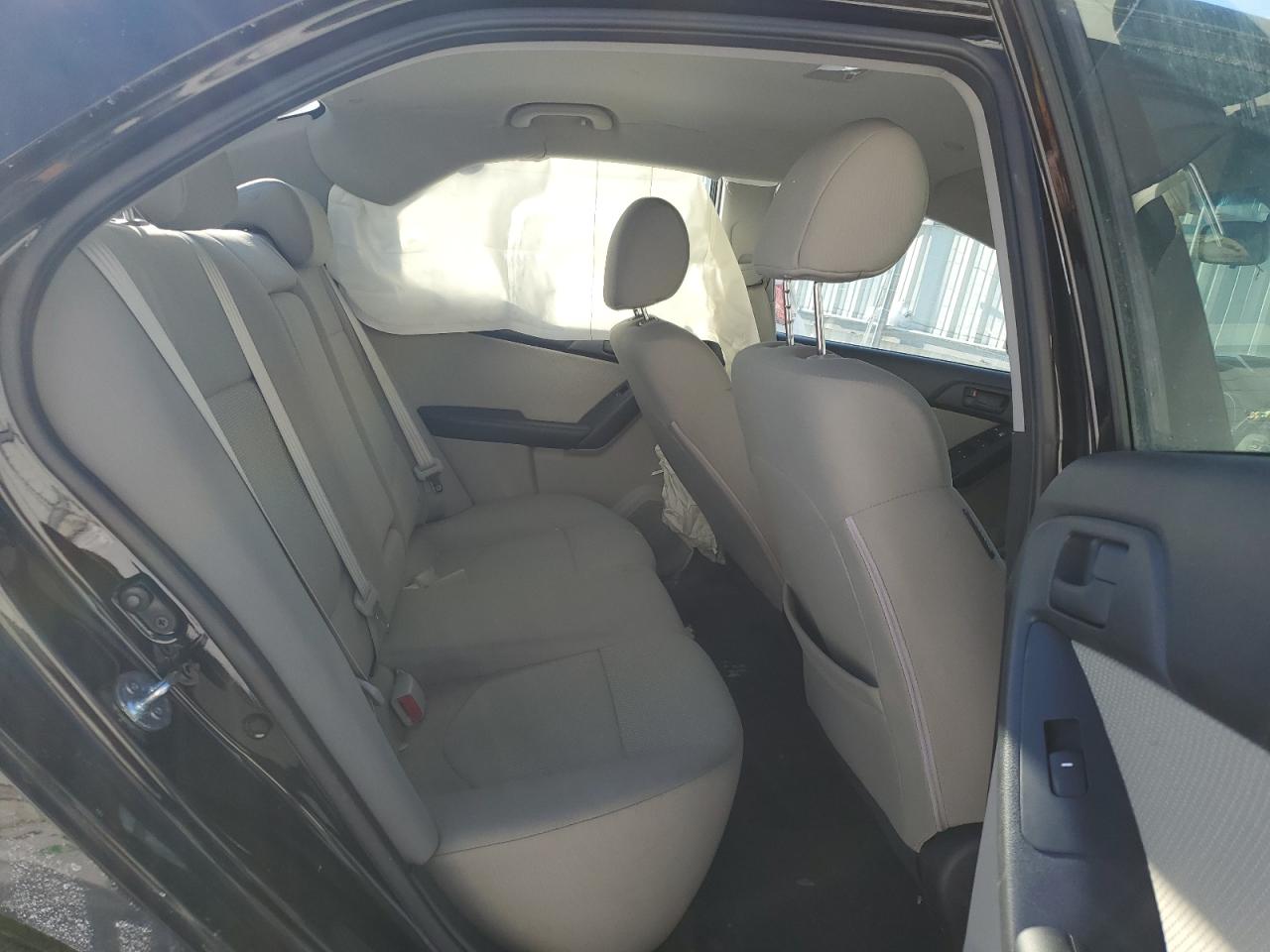 2012 Kia Forte - Image 10
