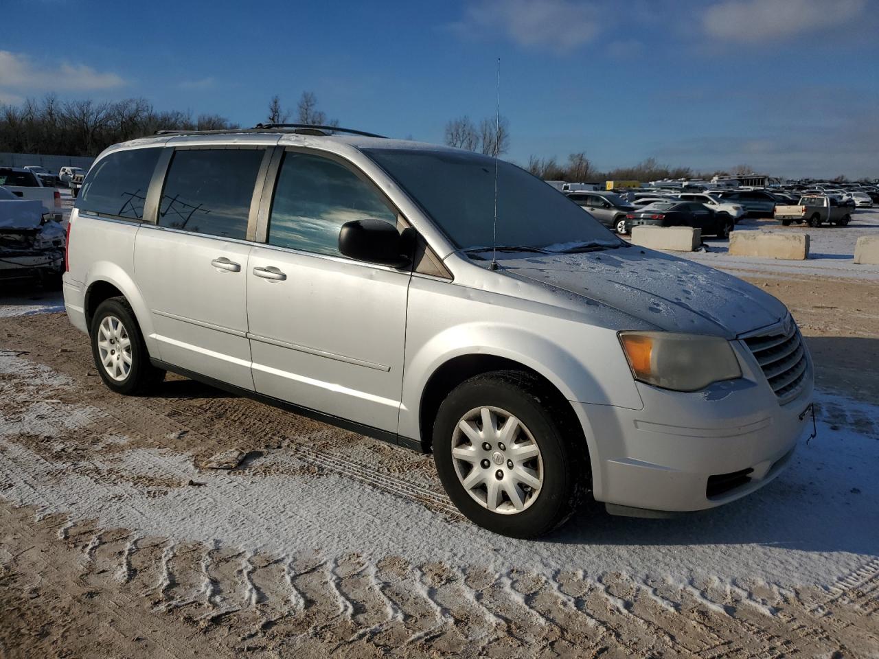 2010 Chrysler Town & Country - Image 4