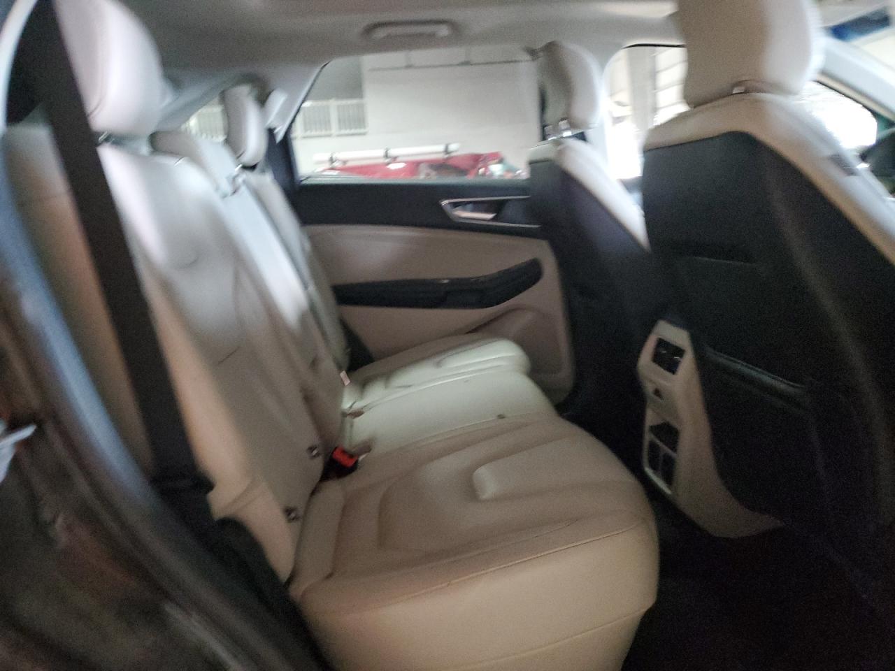 2019 Ford Edge - Image 11