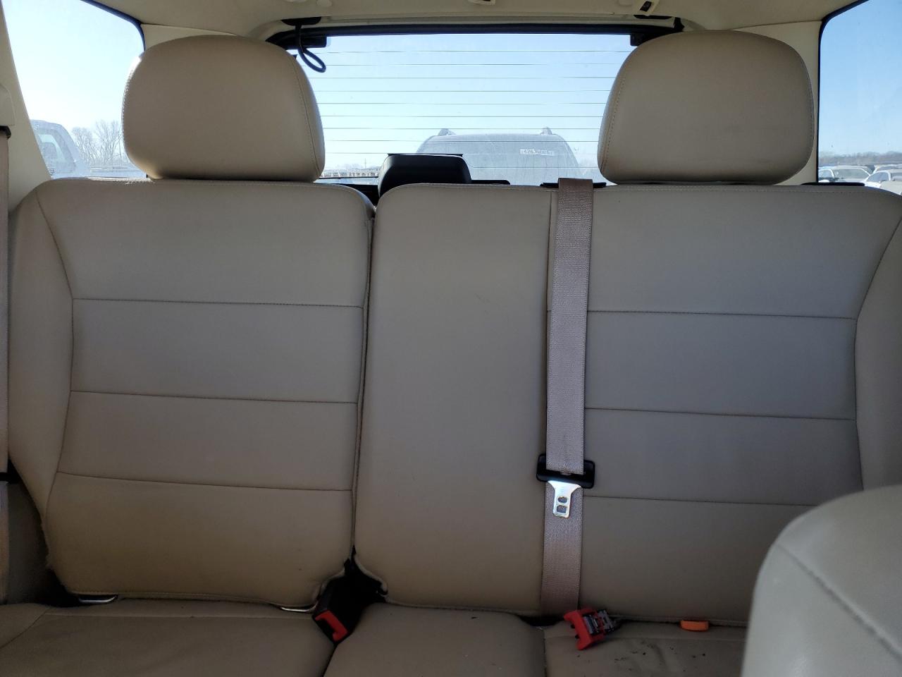 2011 Ford Escape - Image 10