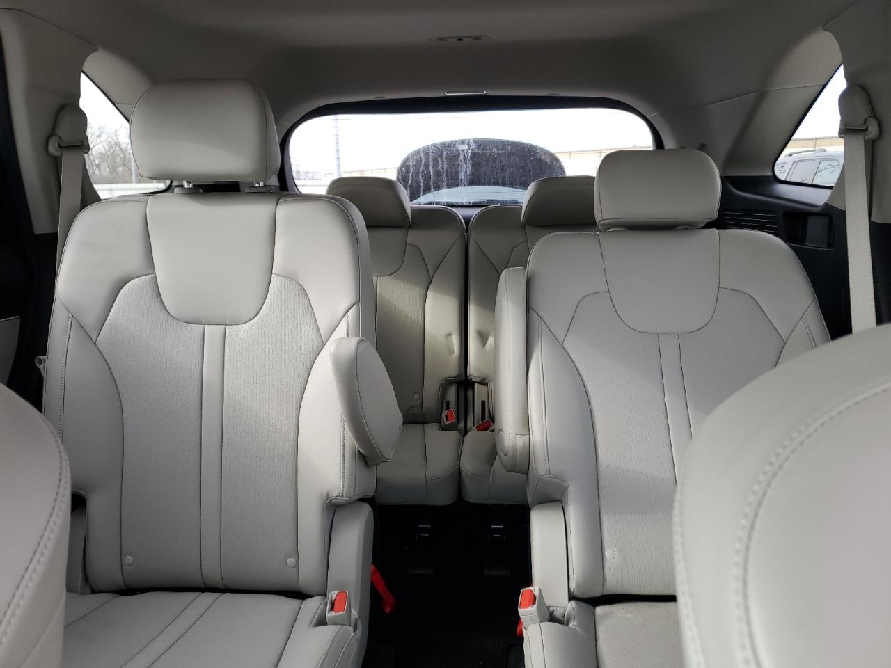 2023 Kia Sorento - Image 10