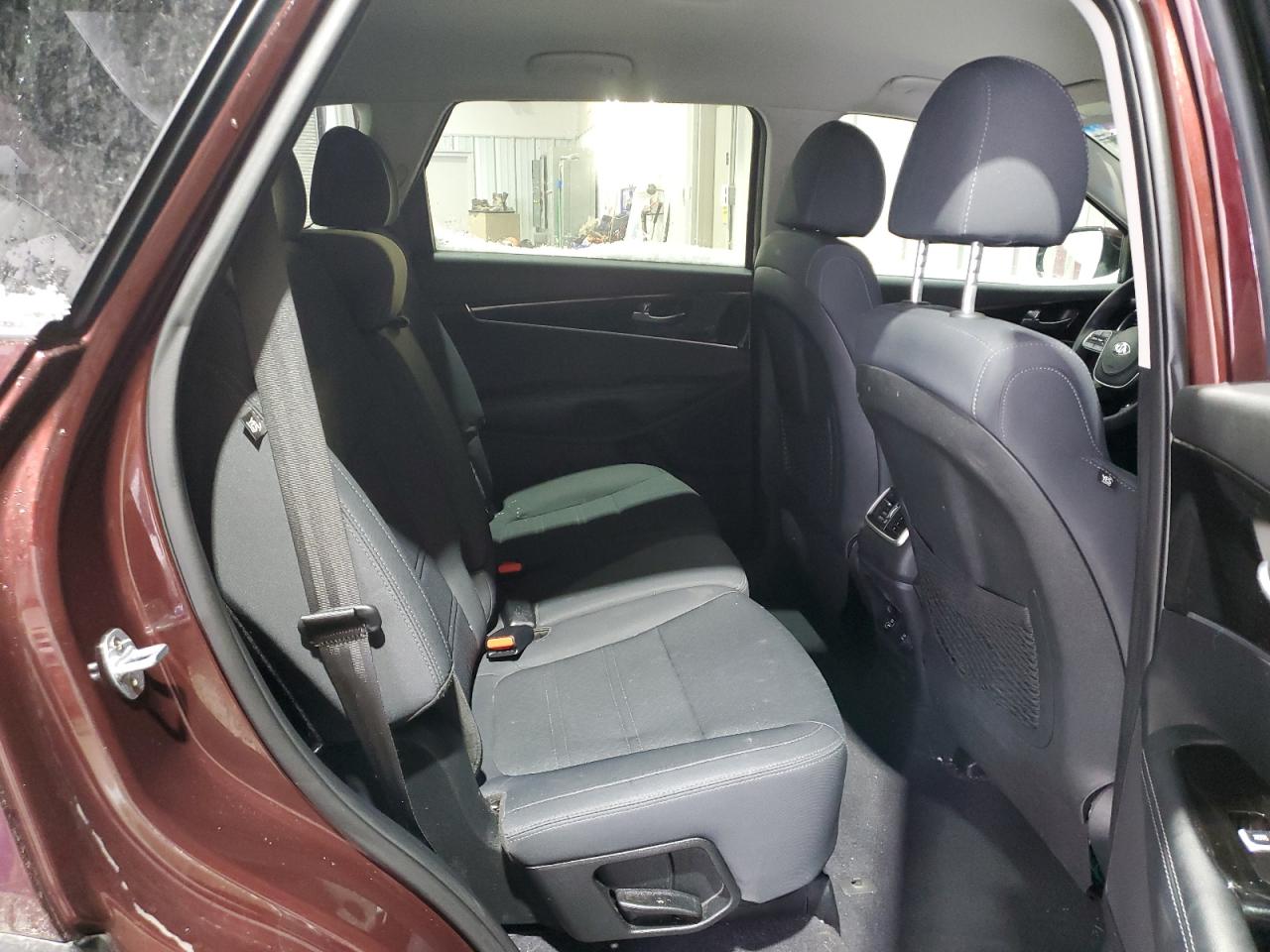 2019 Kia Sorento - Image 11