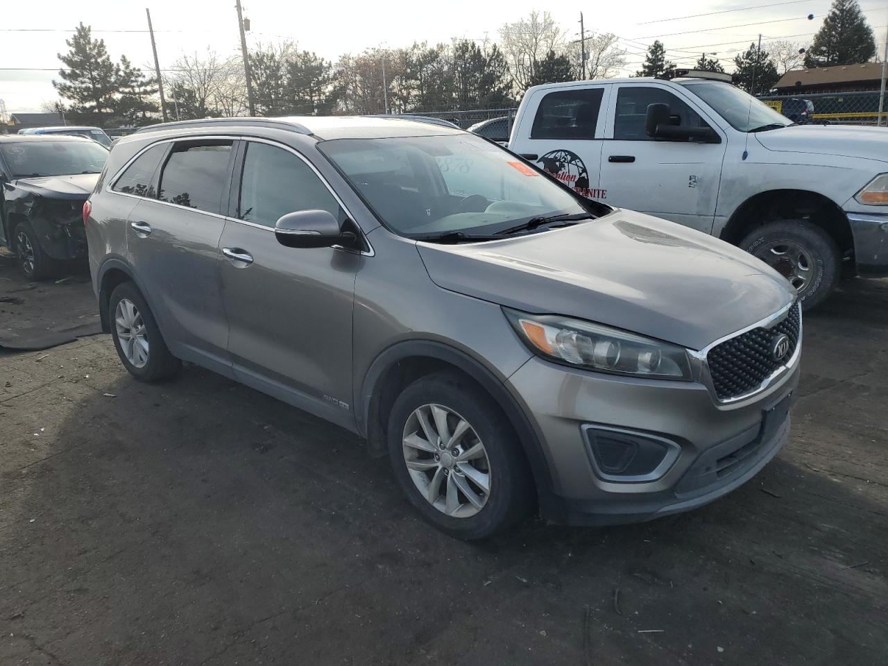 2016 Kia Sorento - Image 4