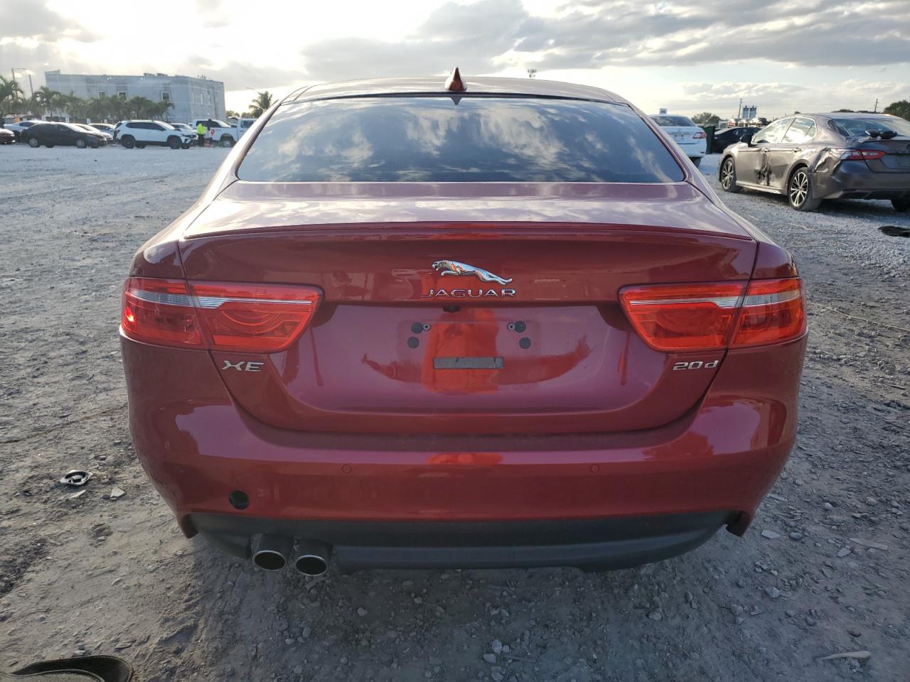 2017 Jaguar XE - Image 6