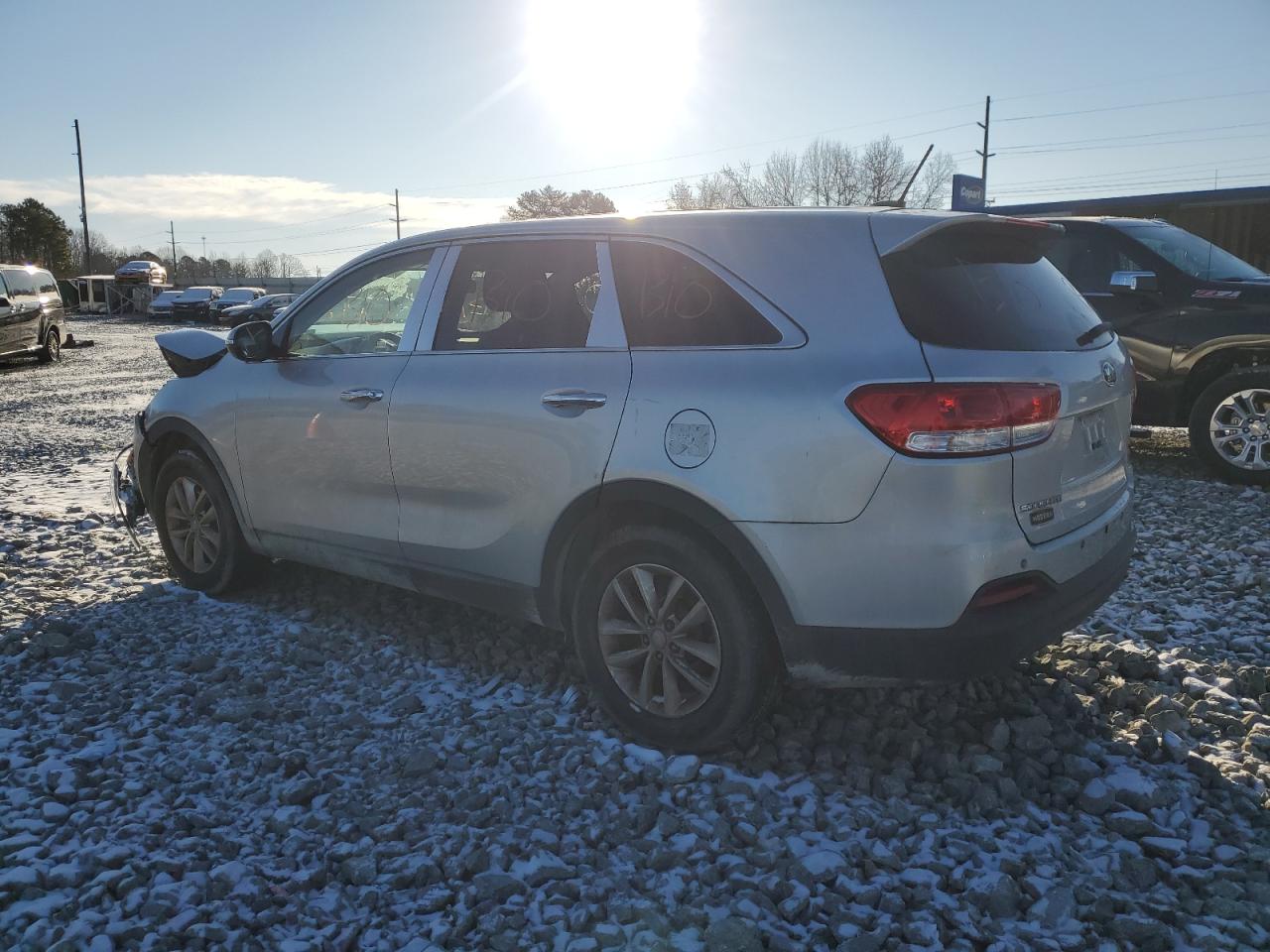 2016 Kia Sorento - Image 2