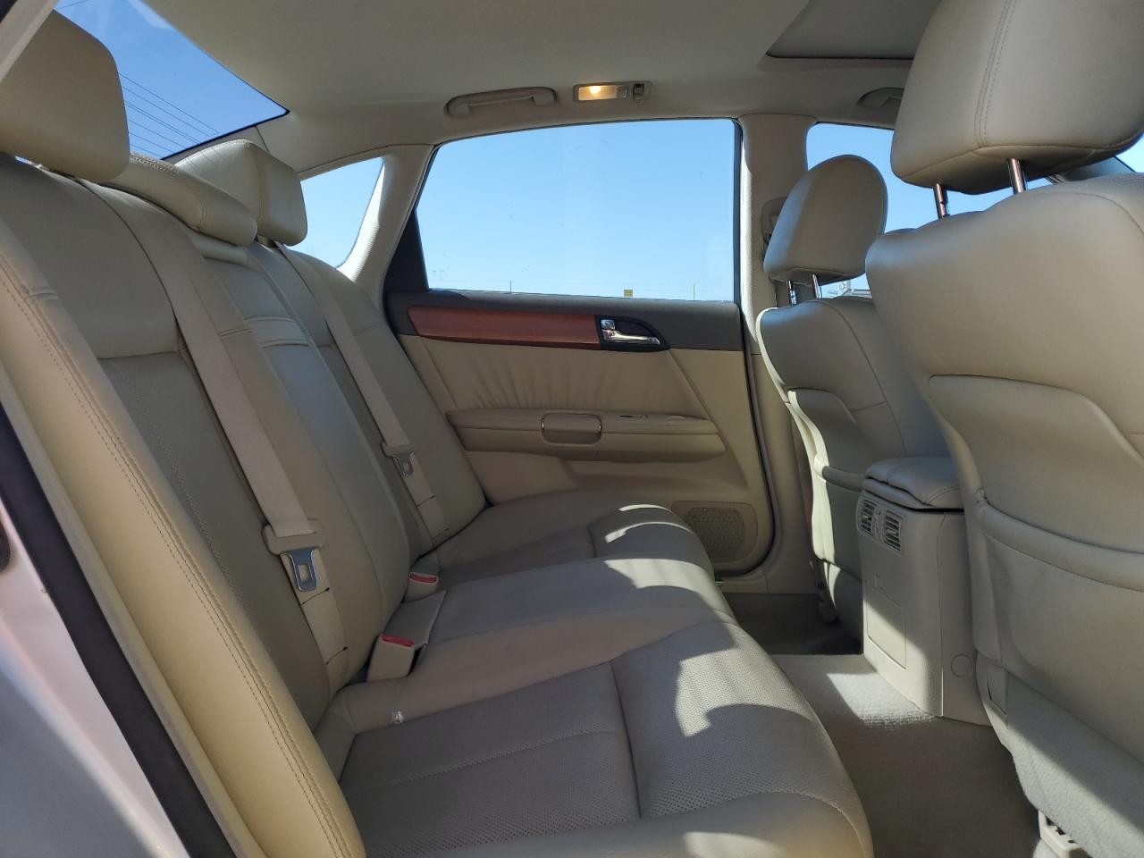 2006 Infiniti M - Image 10