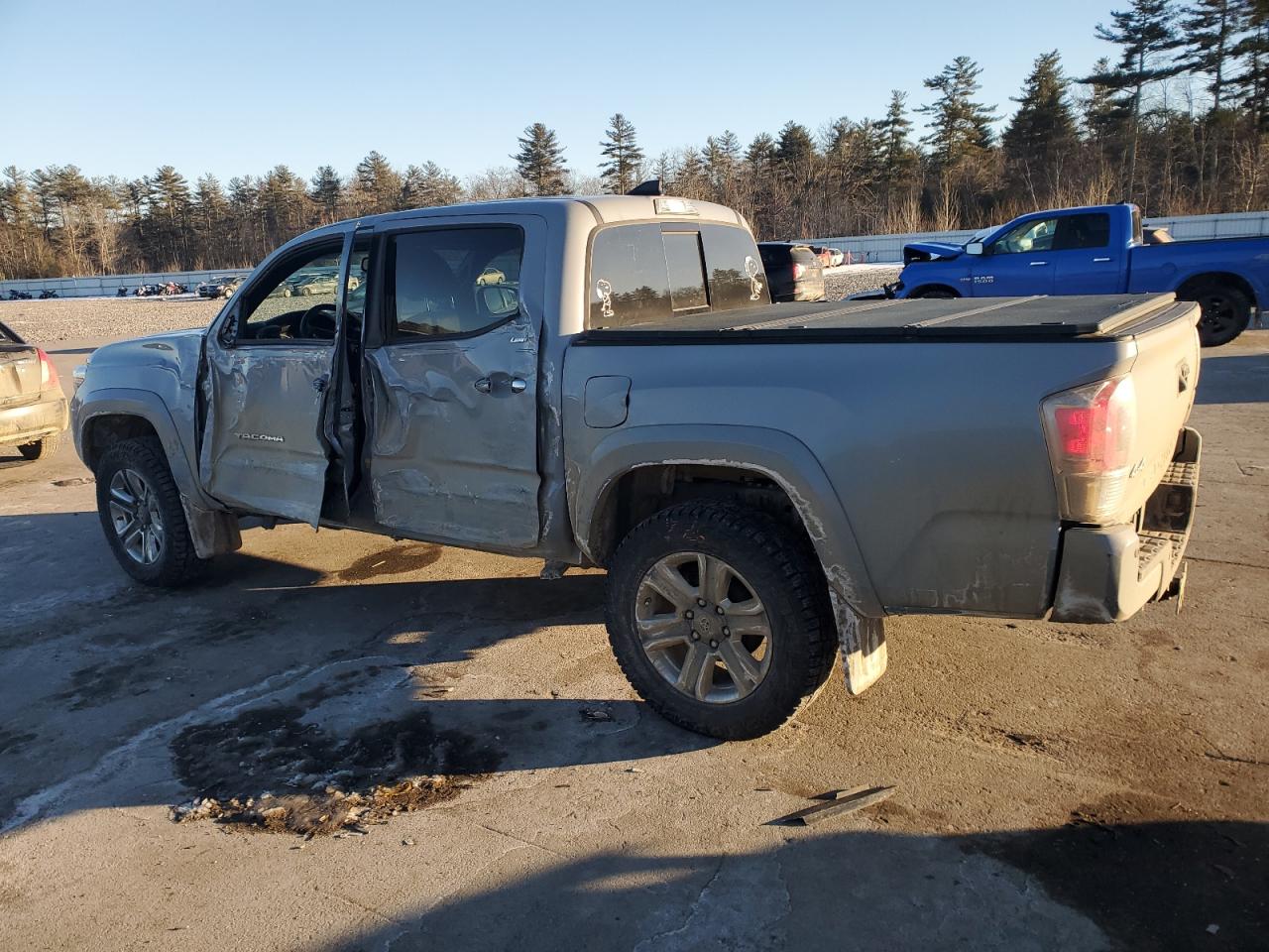 2018 Toyota Tacoma - Image 2