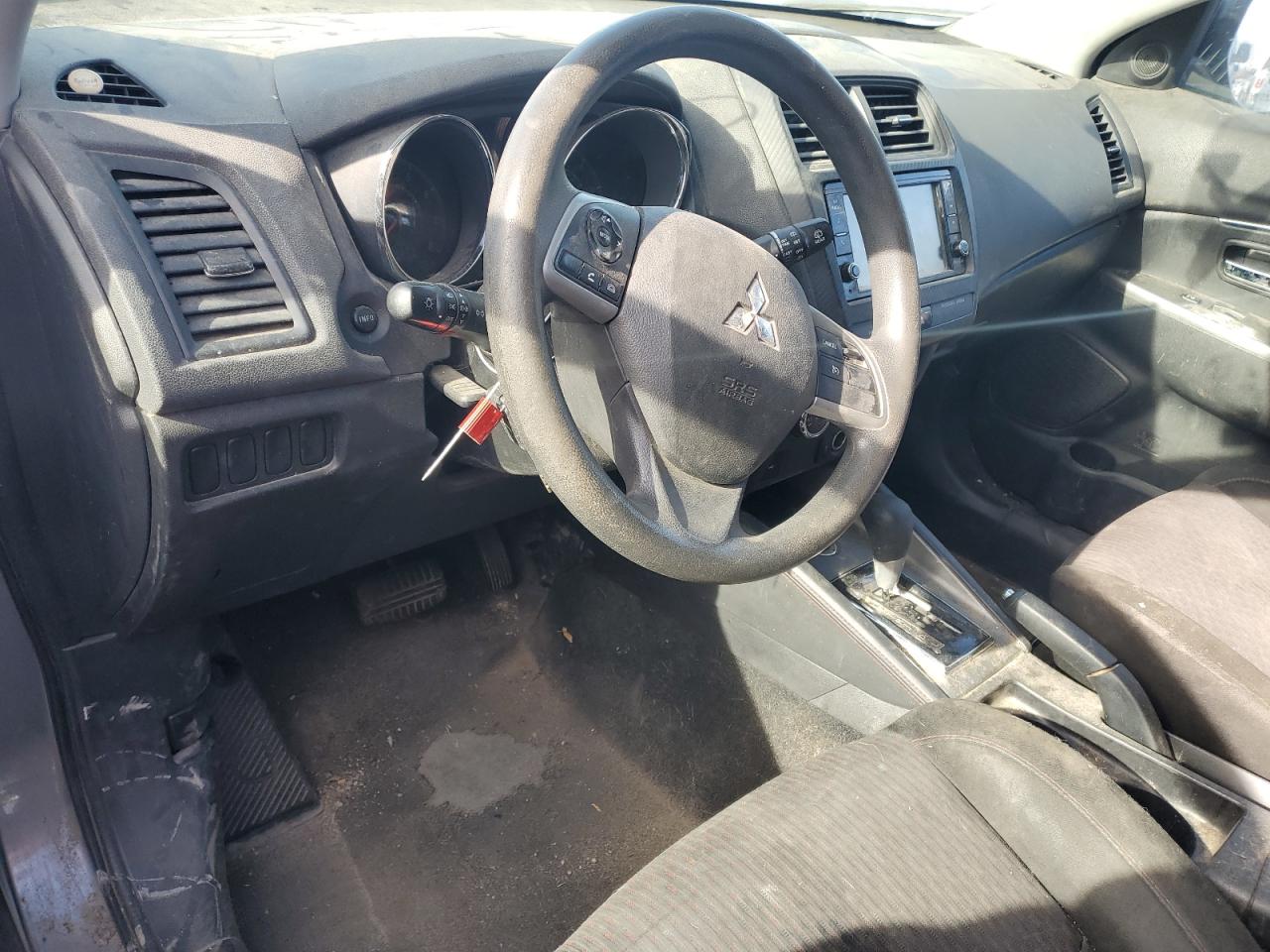 2019 Mitsubishi Outlander - Image 8