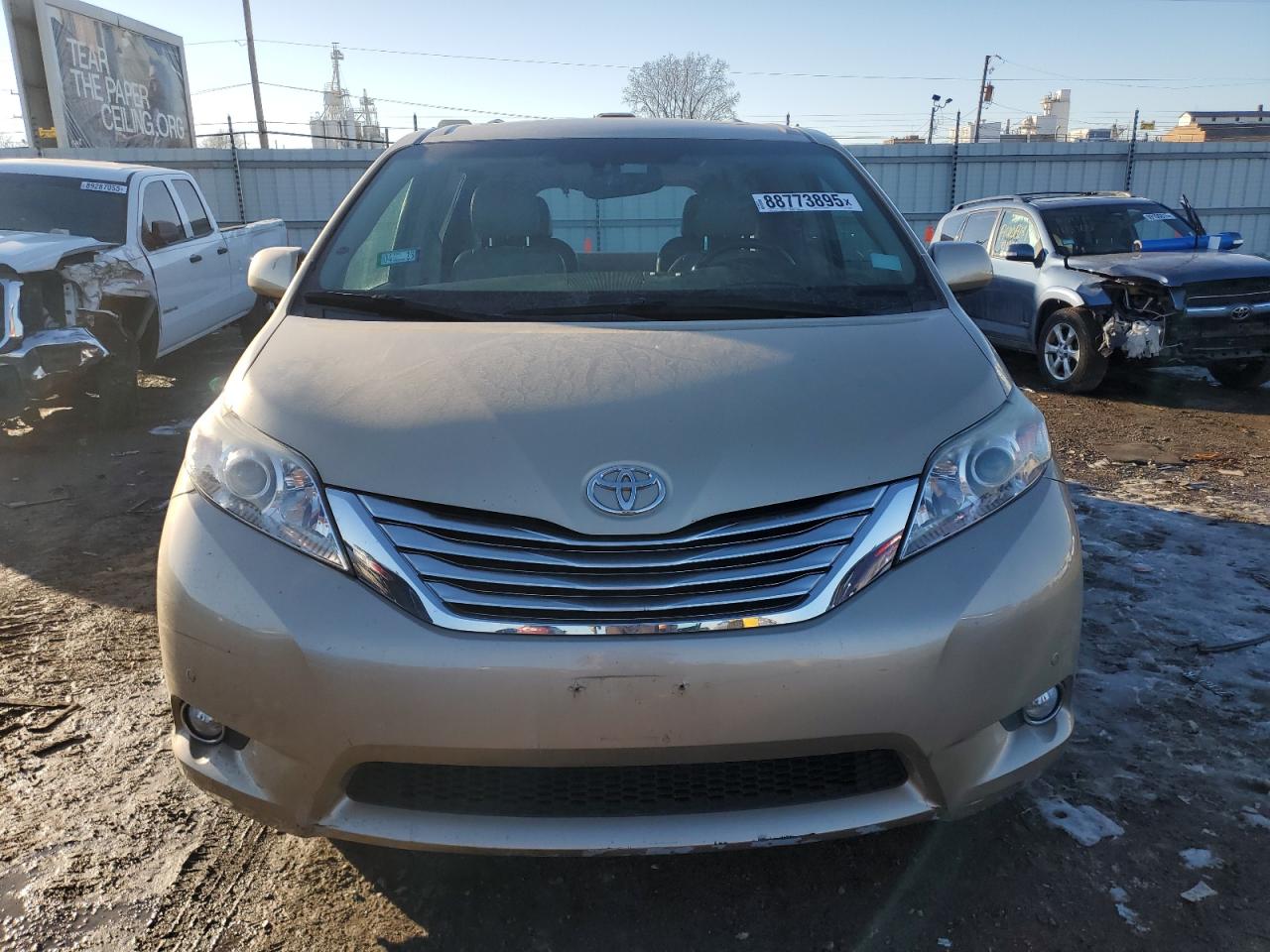2011 Toyota Sienna - Image 5