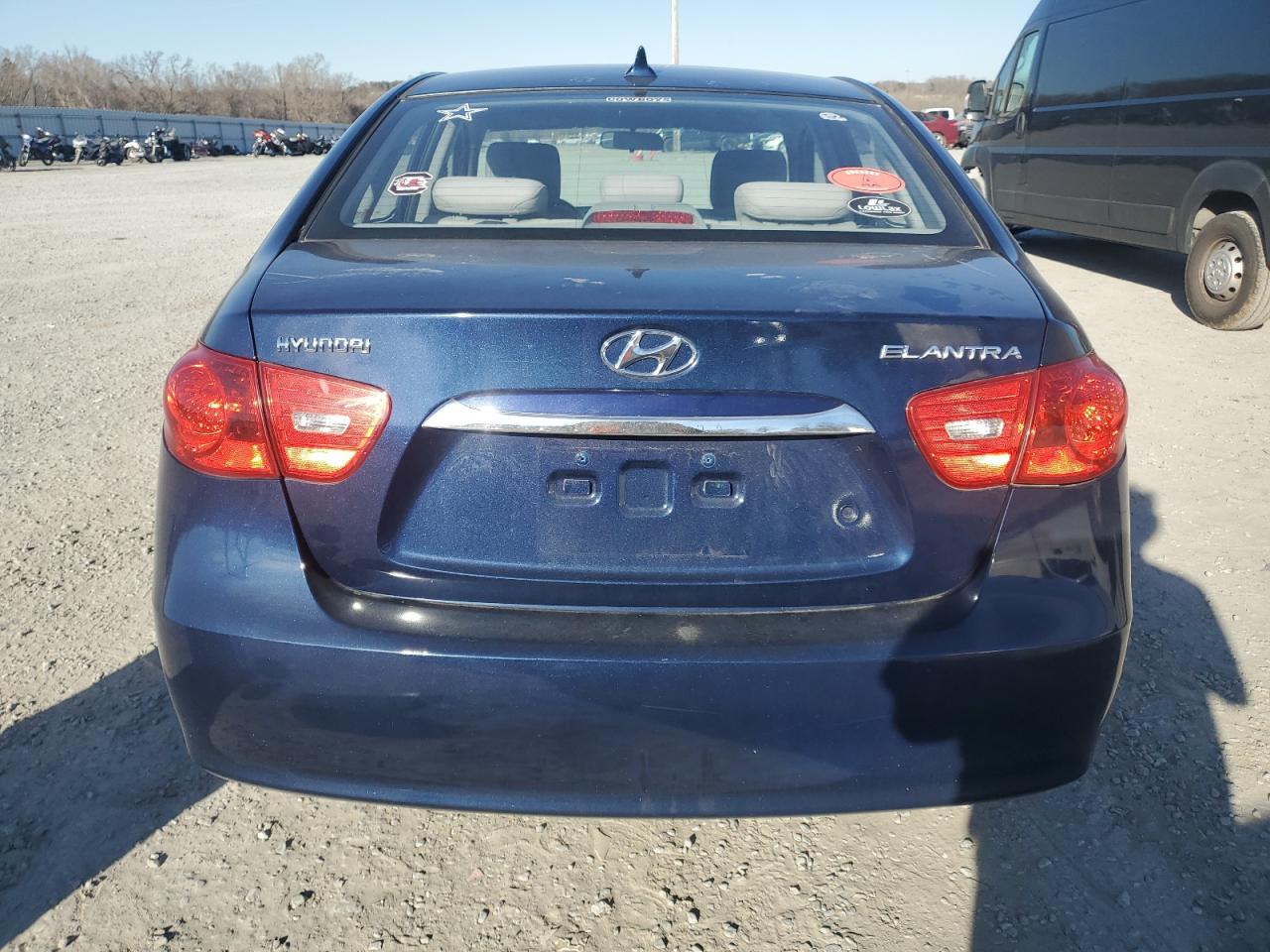 2010 Hyundai Elantra - Image 6