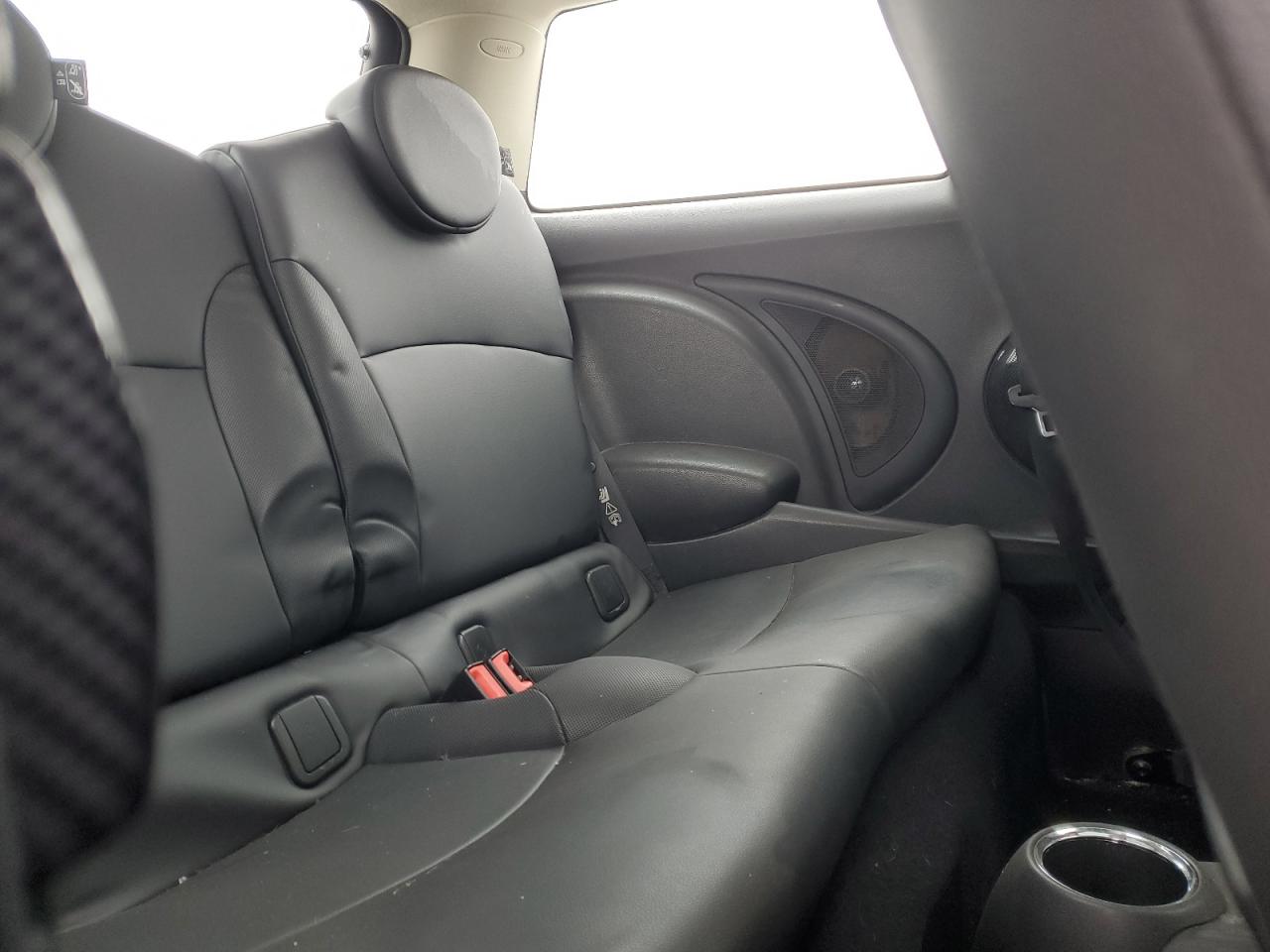 2011 MINI Cooper - Image 10