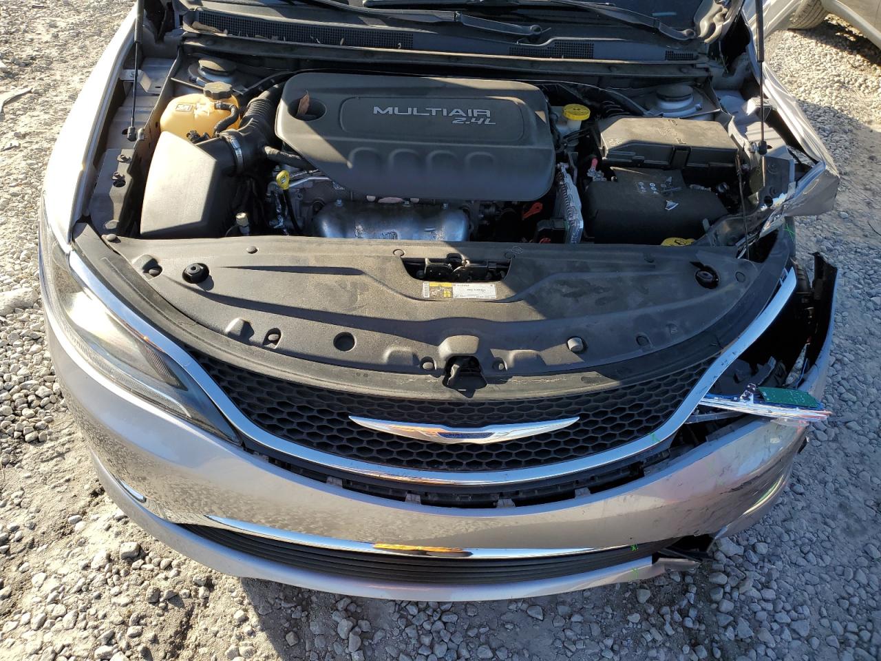 2015 Chrysler 200 - Image 11