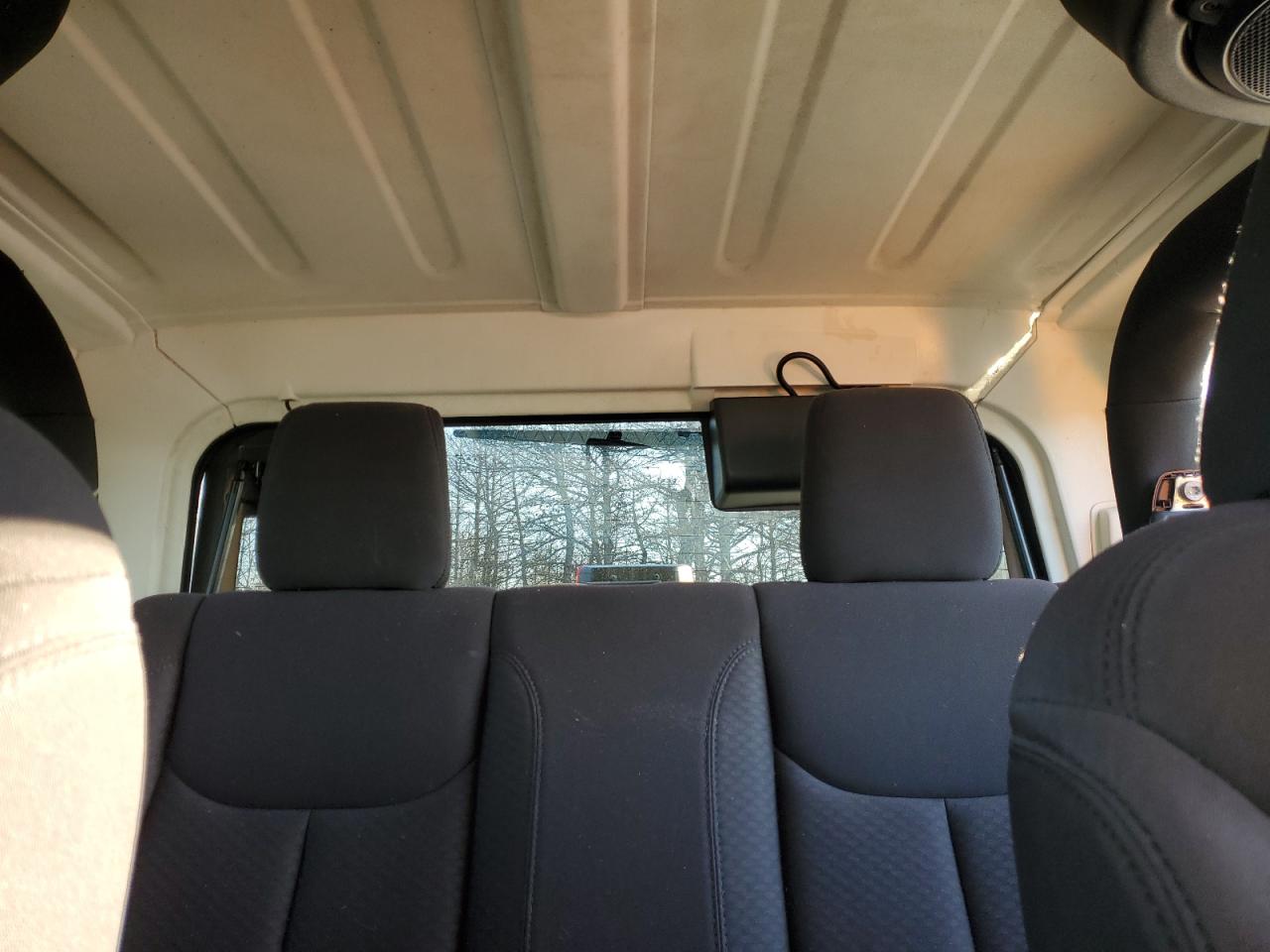 2014 Jeep Wrangler - Image 10