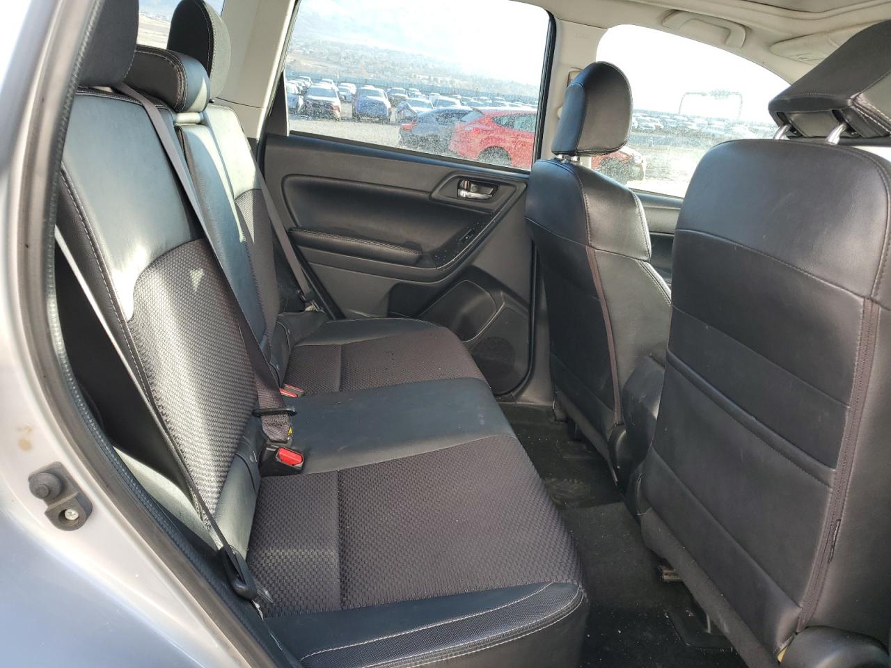 2017 Subaru Forester - Image 10