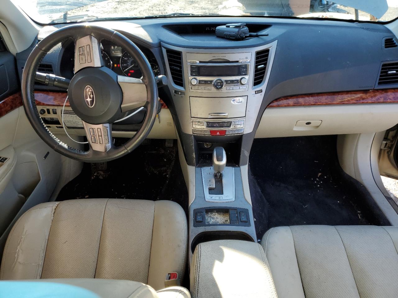 2010 Subaru Outback - Image 8