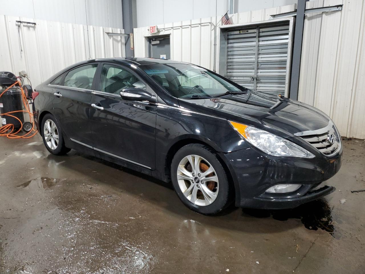 2013 Hyundai Sonata - Image 4