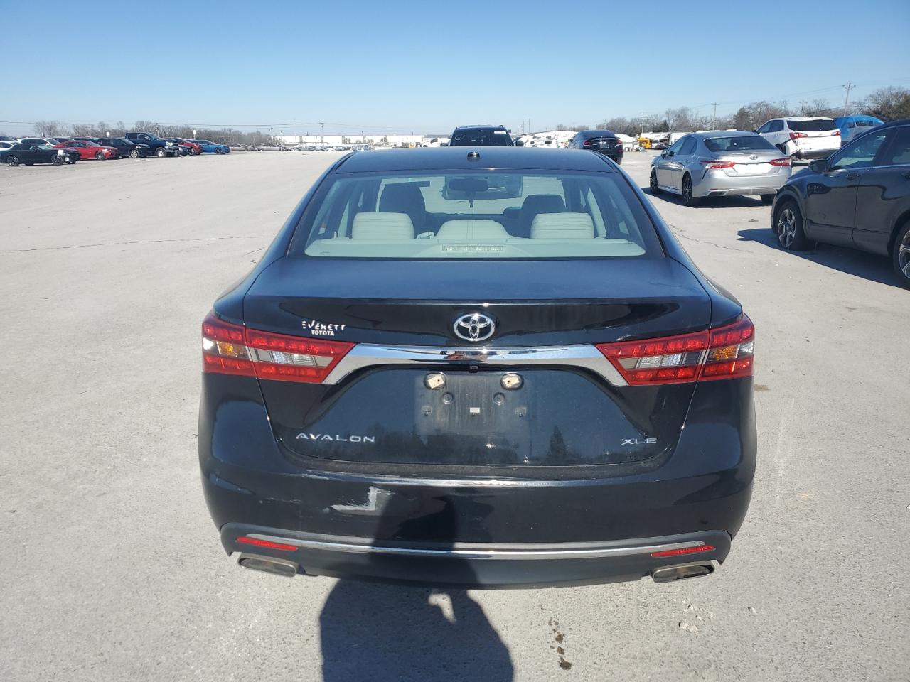 2016 Toyota Avalon - Image 6
