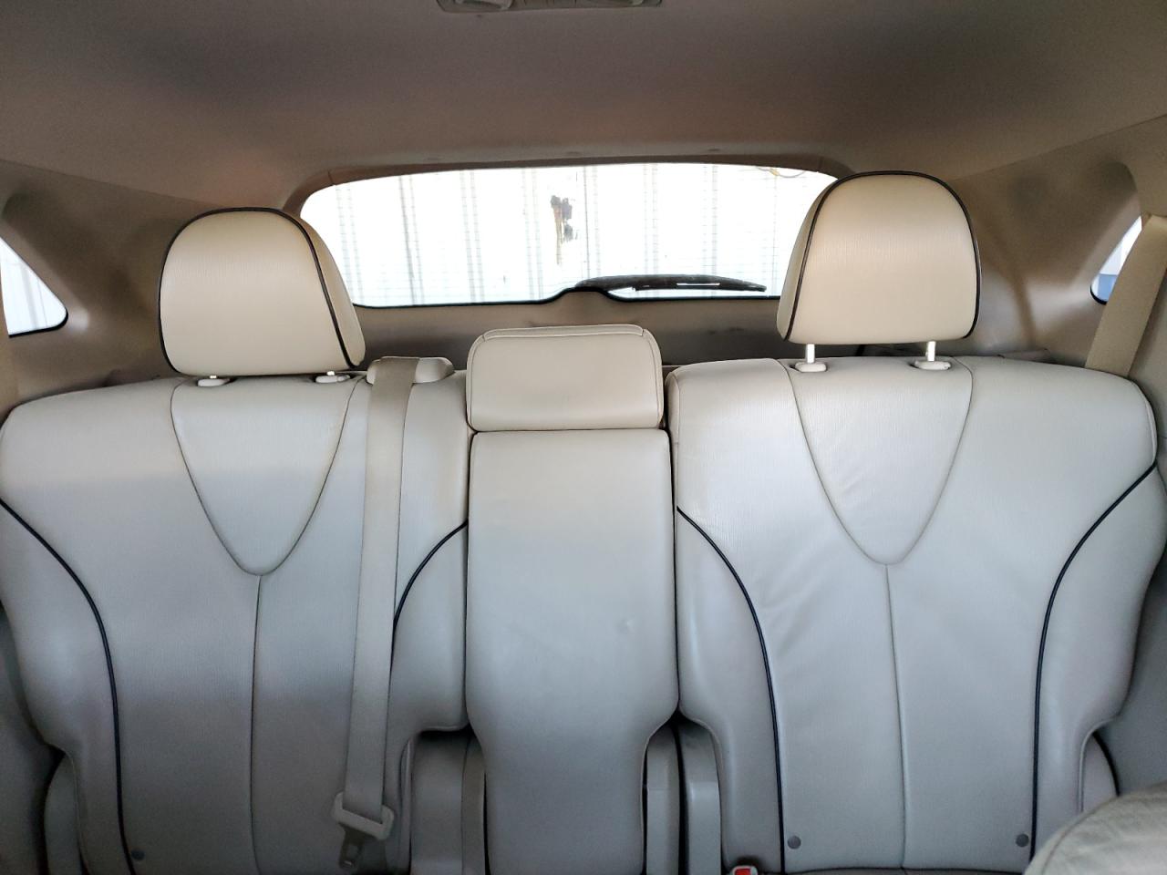 2012 Toyota Venza - Image 10