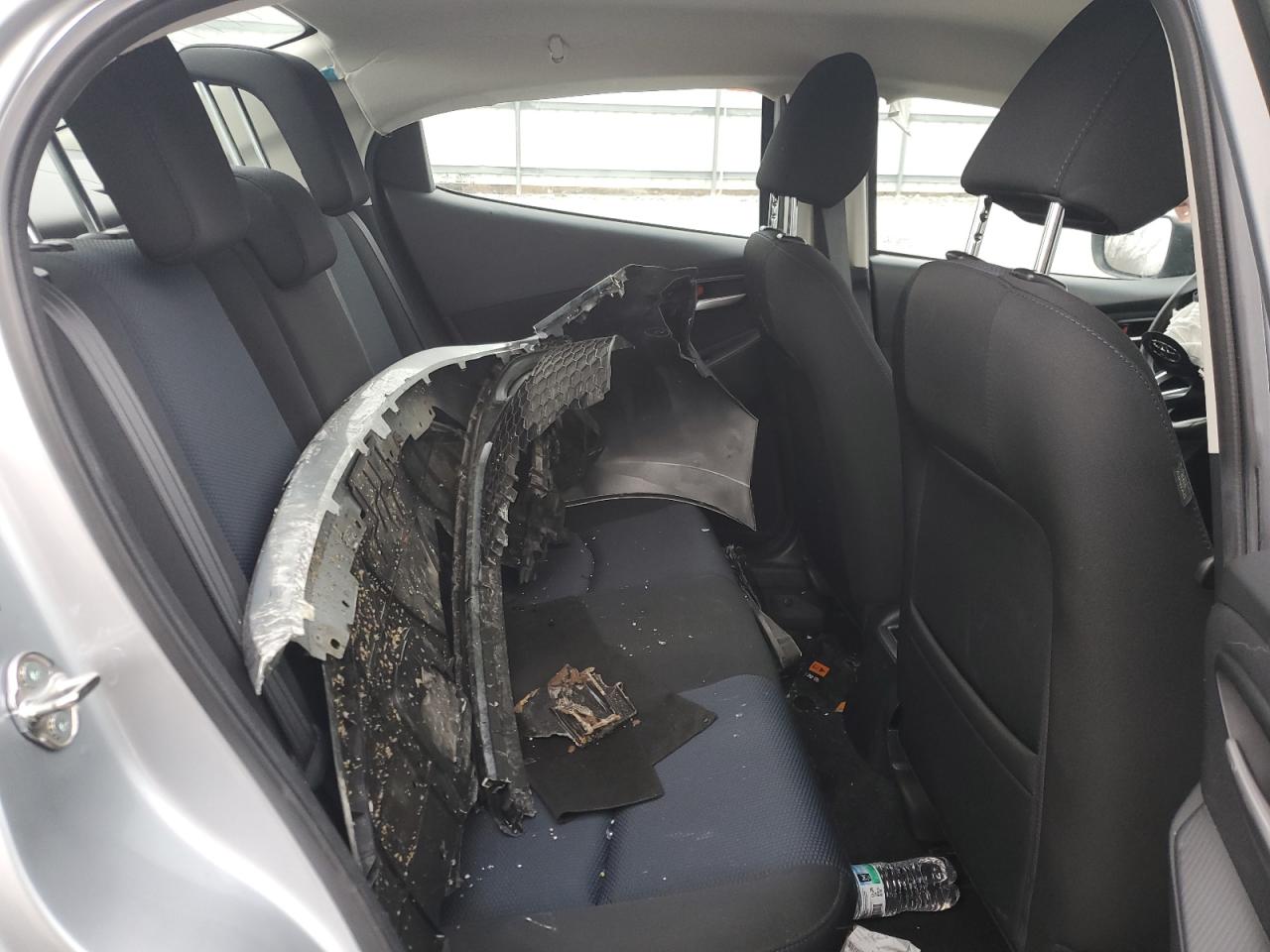 2019 Toyota Yaris - Image 10