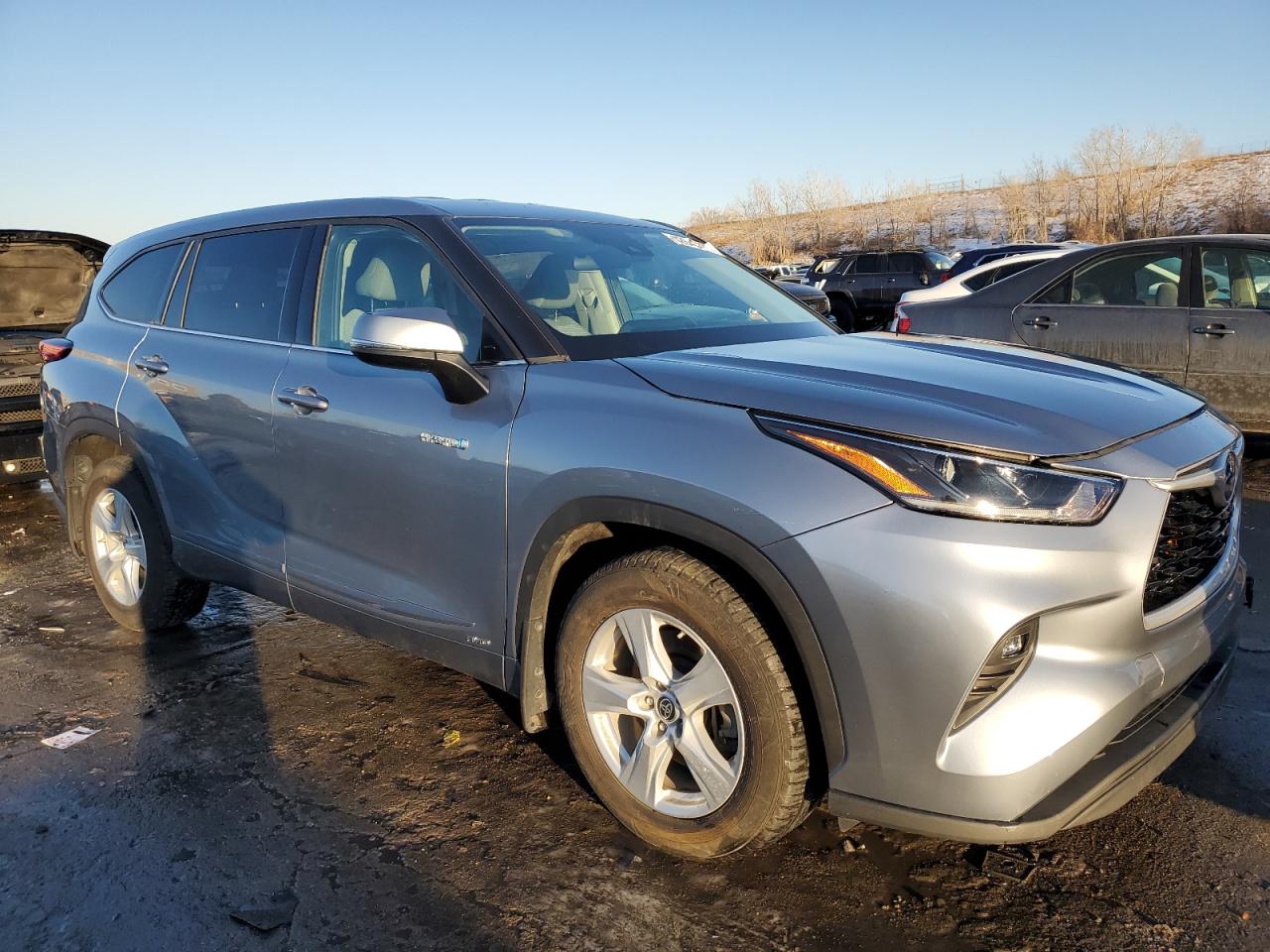 2021 Toyota Highlander - Image 4