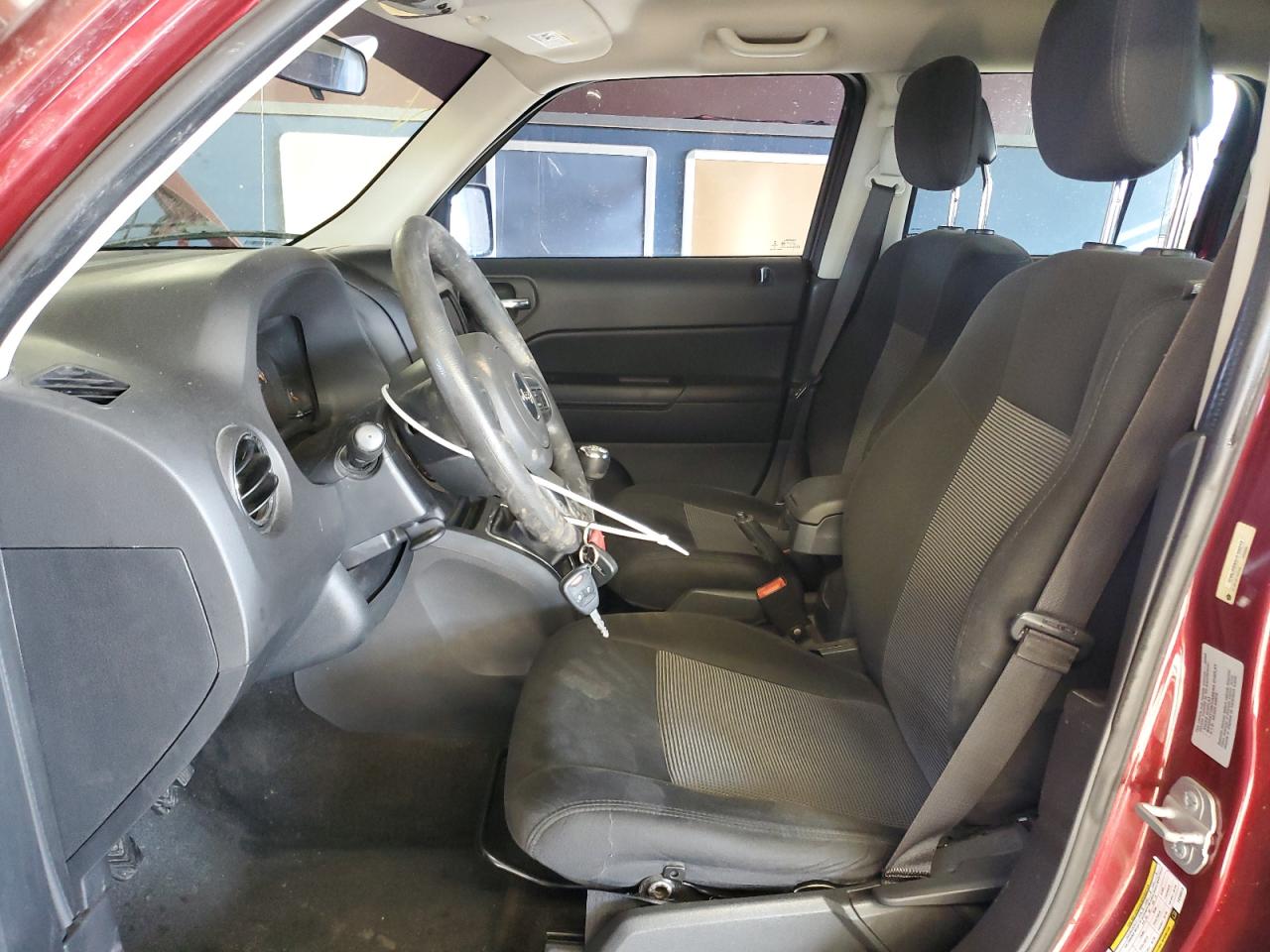 2015 Jeep Liberty (Patriot) - Image 7