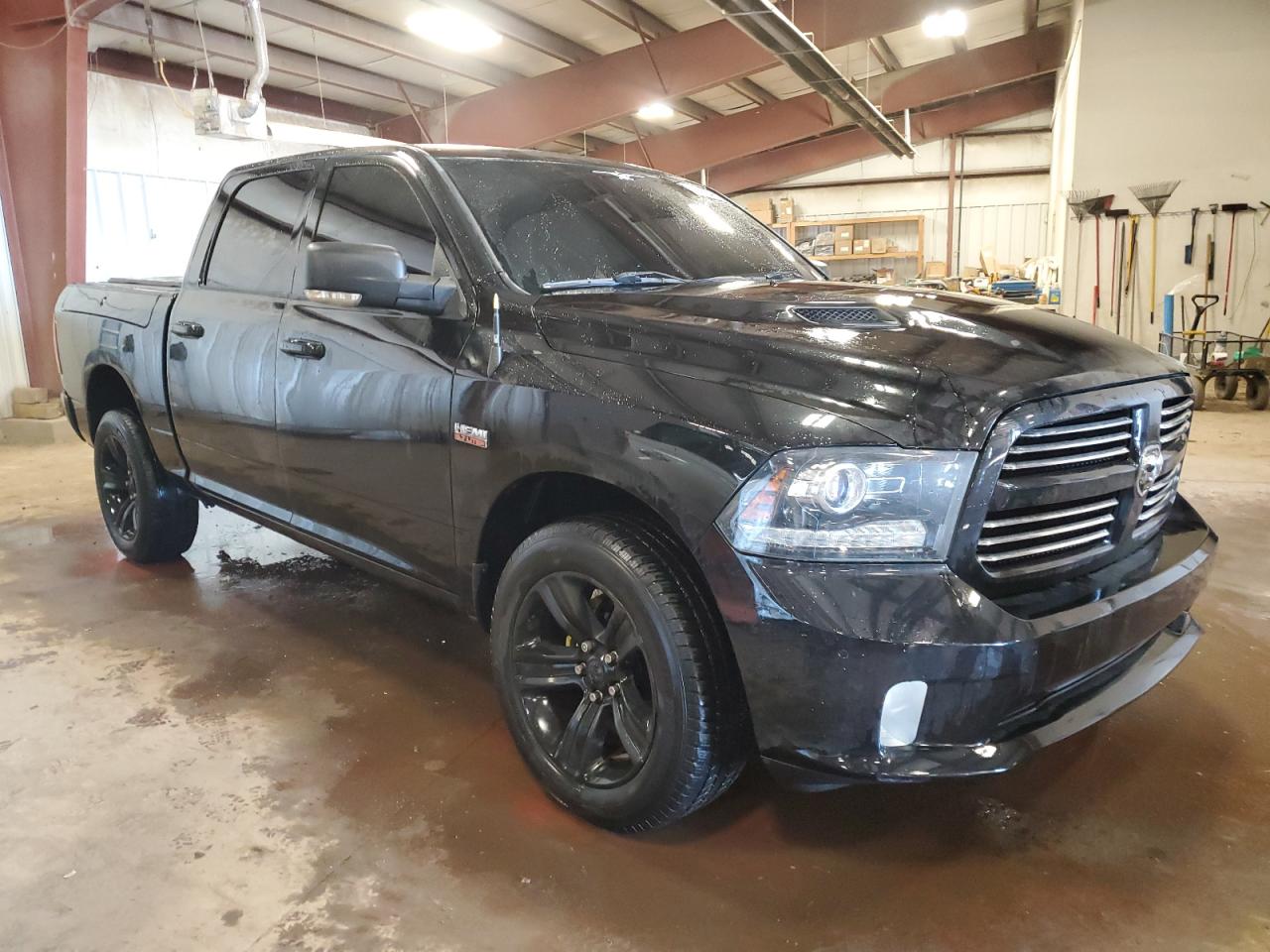 2016 RAM 1500 - Image 4