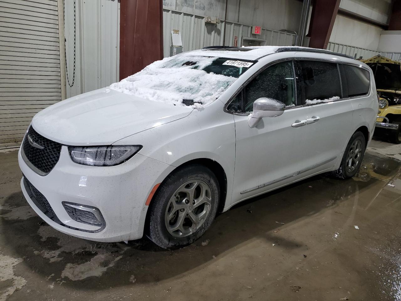 2022 Chrysler Pacifica - Image 1