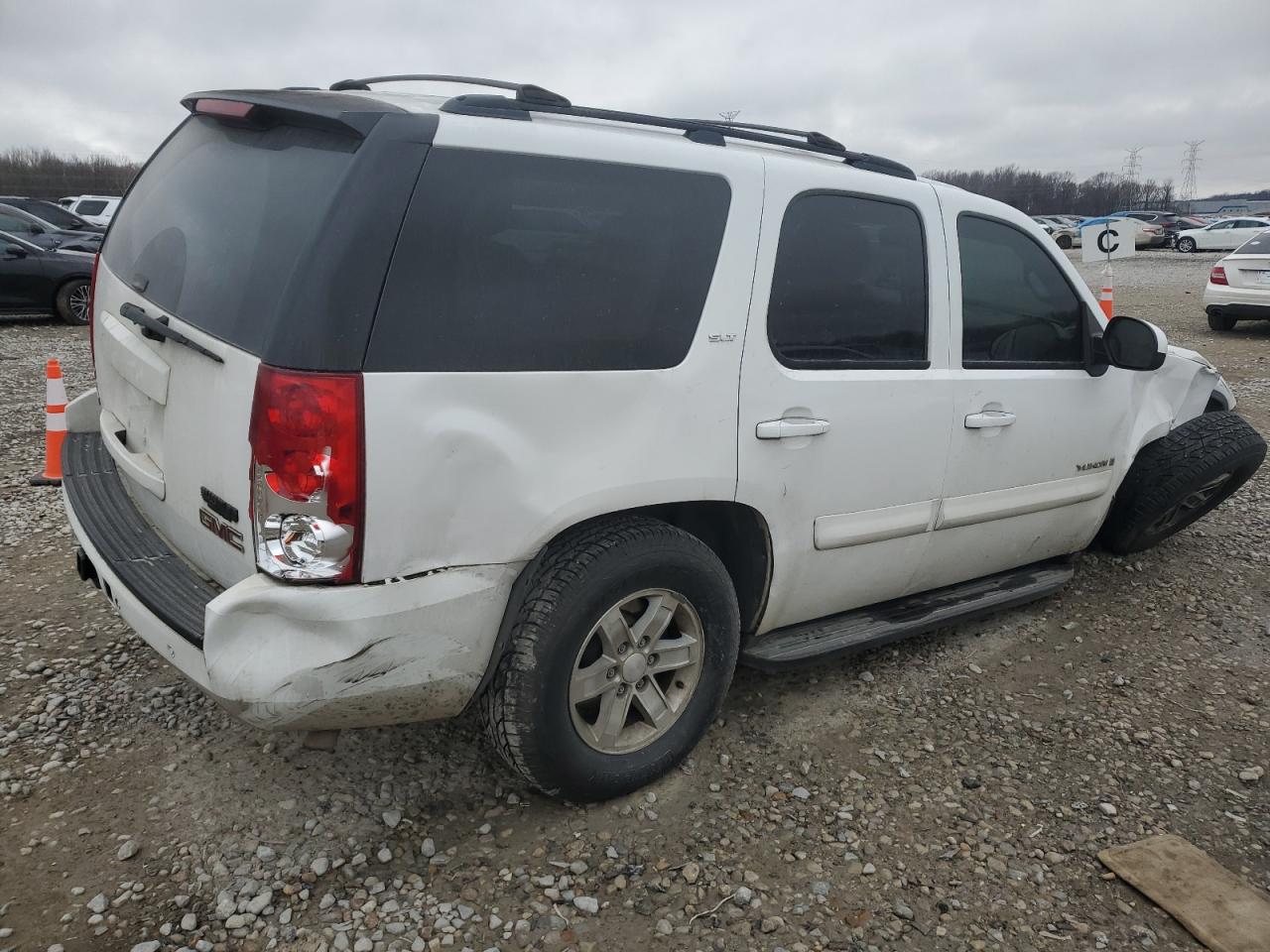 2009 GMC Yukon - Image 3