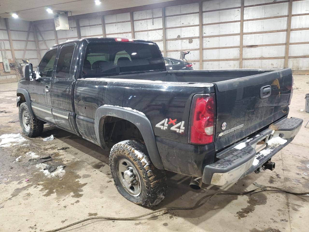 2007 Chevrolet Silverado - Image 2