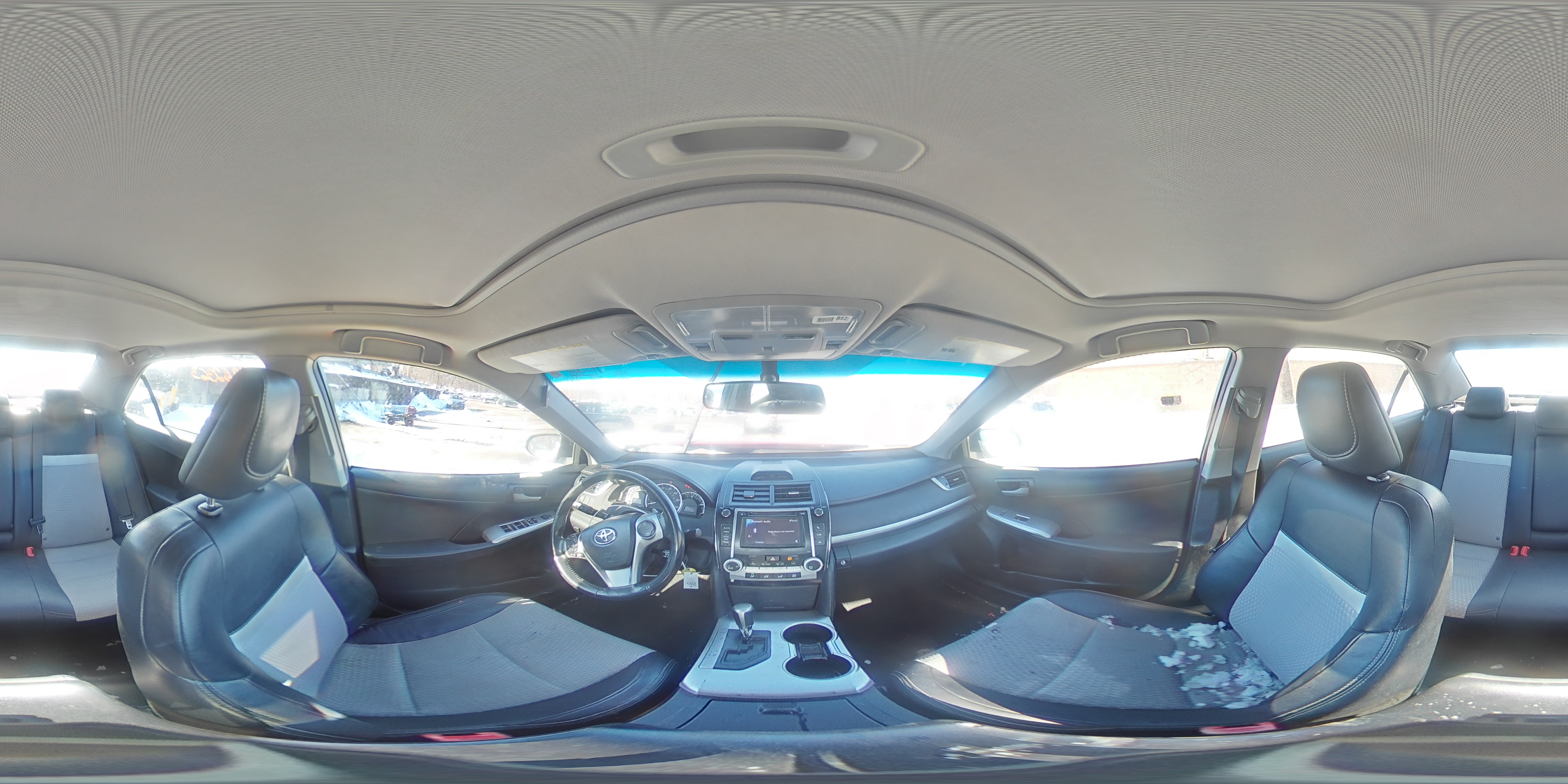 2013 Toyota Camry - Image 12