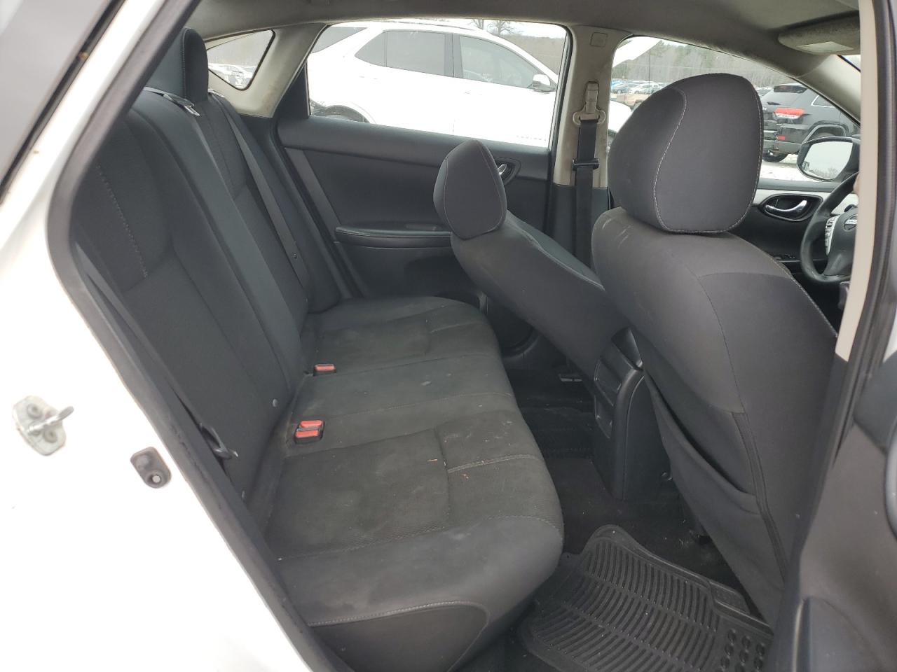 2017 Nissan Sentra - Image 10