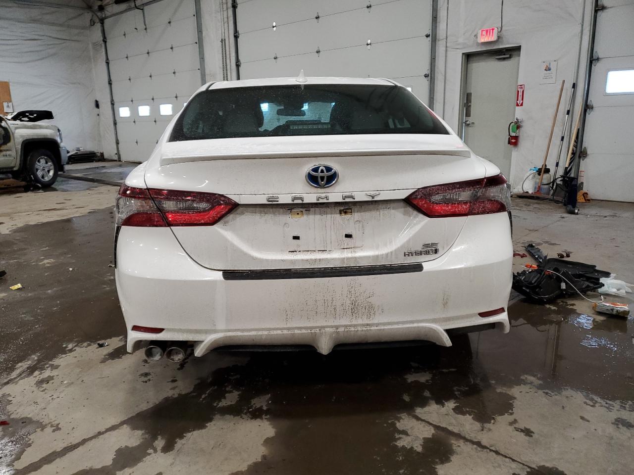 2022 Toyota Camry - Image 6