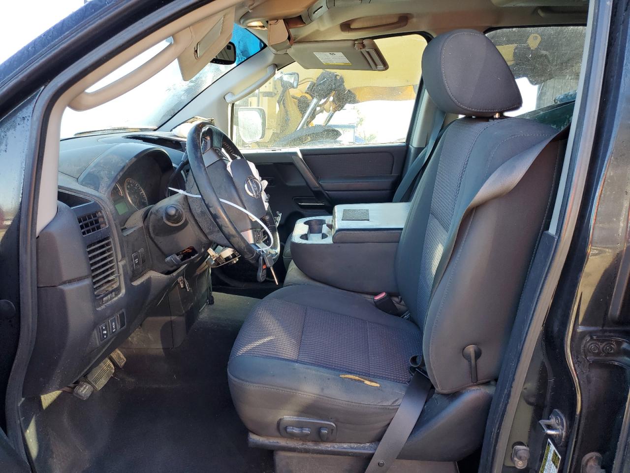 2008 Nissan Titan - Image 7