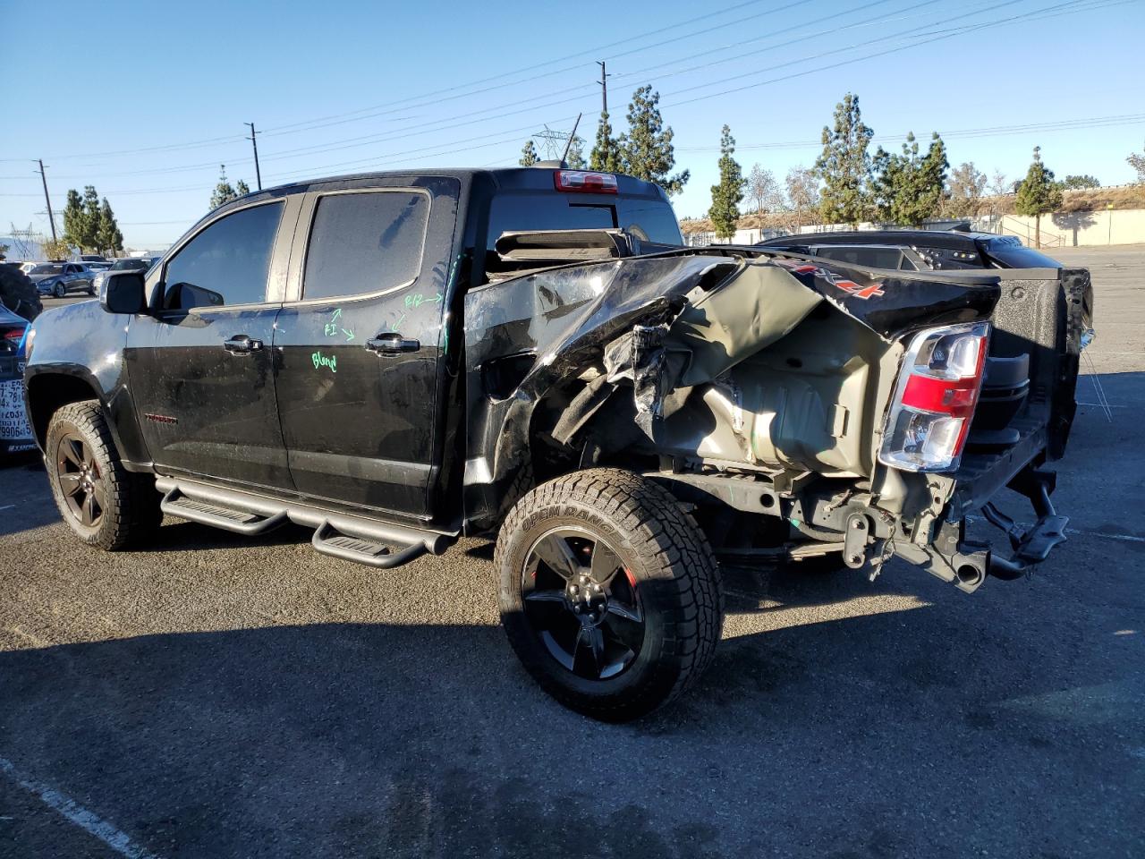 VIN 1GCGTCEN1J1282317 2018 CHEVROLET COLORADO no.2