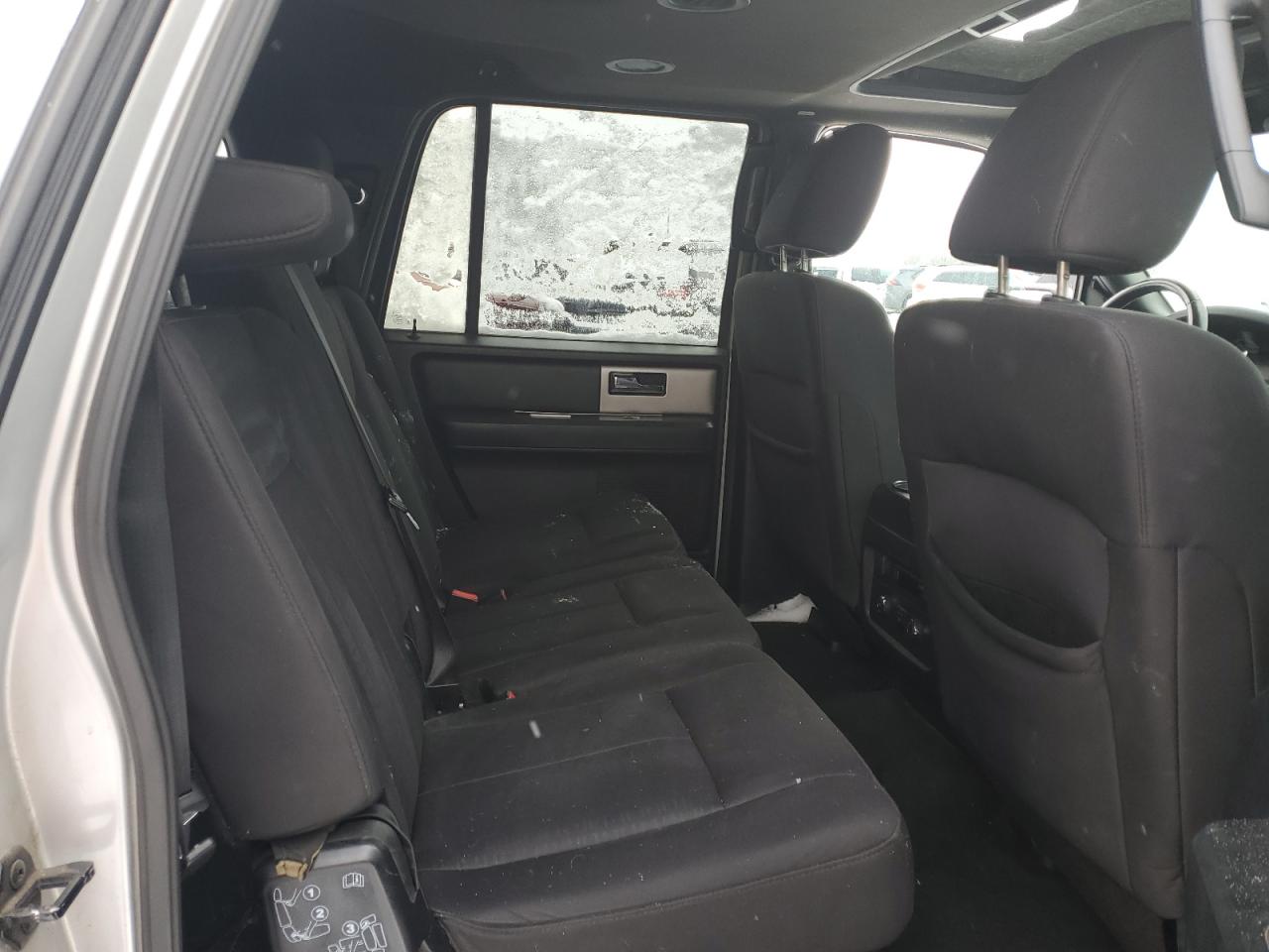 2017 Ford Expedition - Image 11